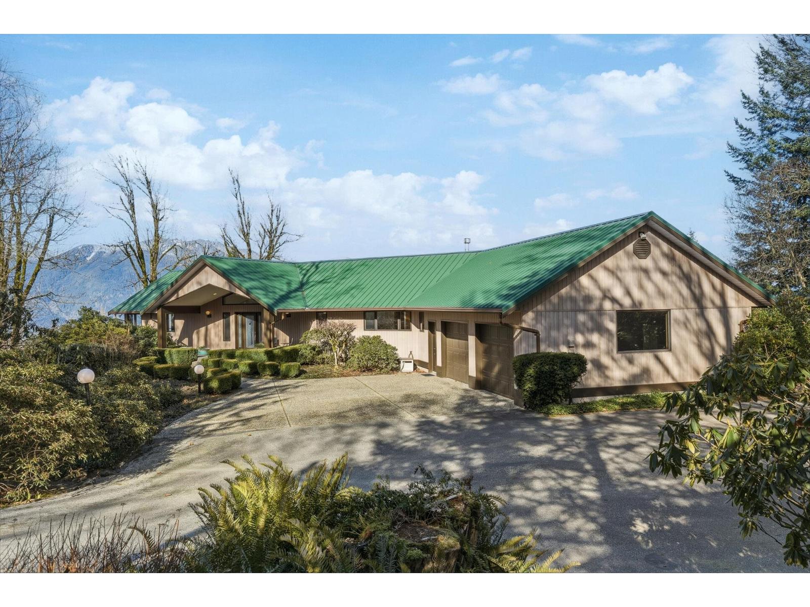 43595 BRACKEN DRIVE, Chilliwack Mountain