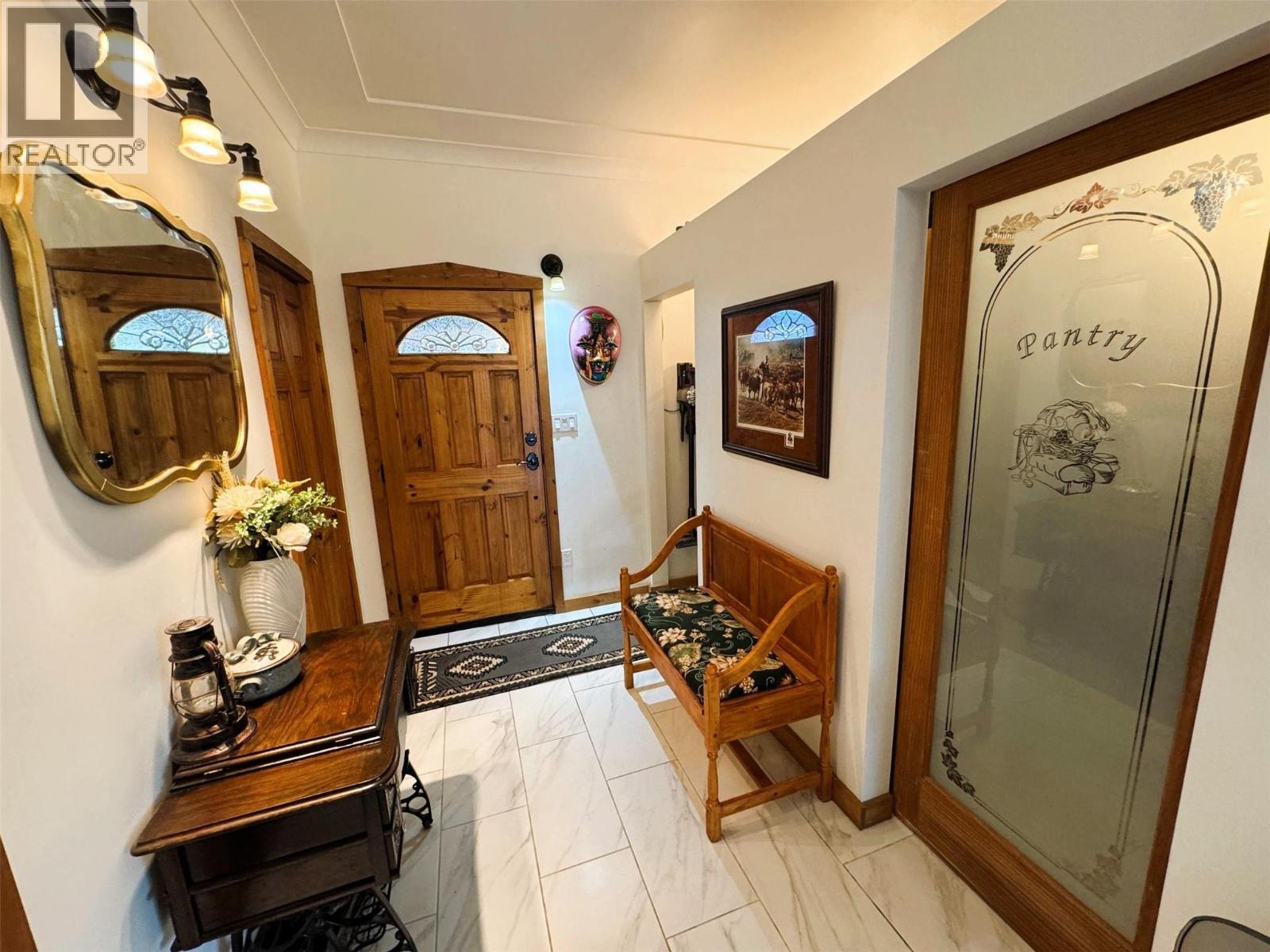 2200 Almond Gardens Road E, Grand Forks