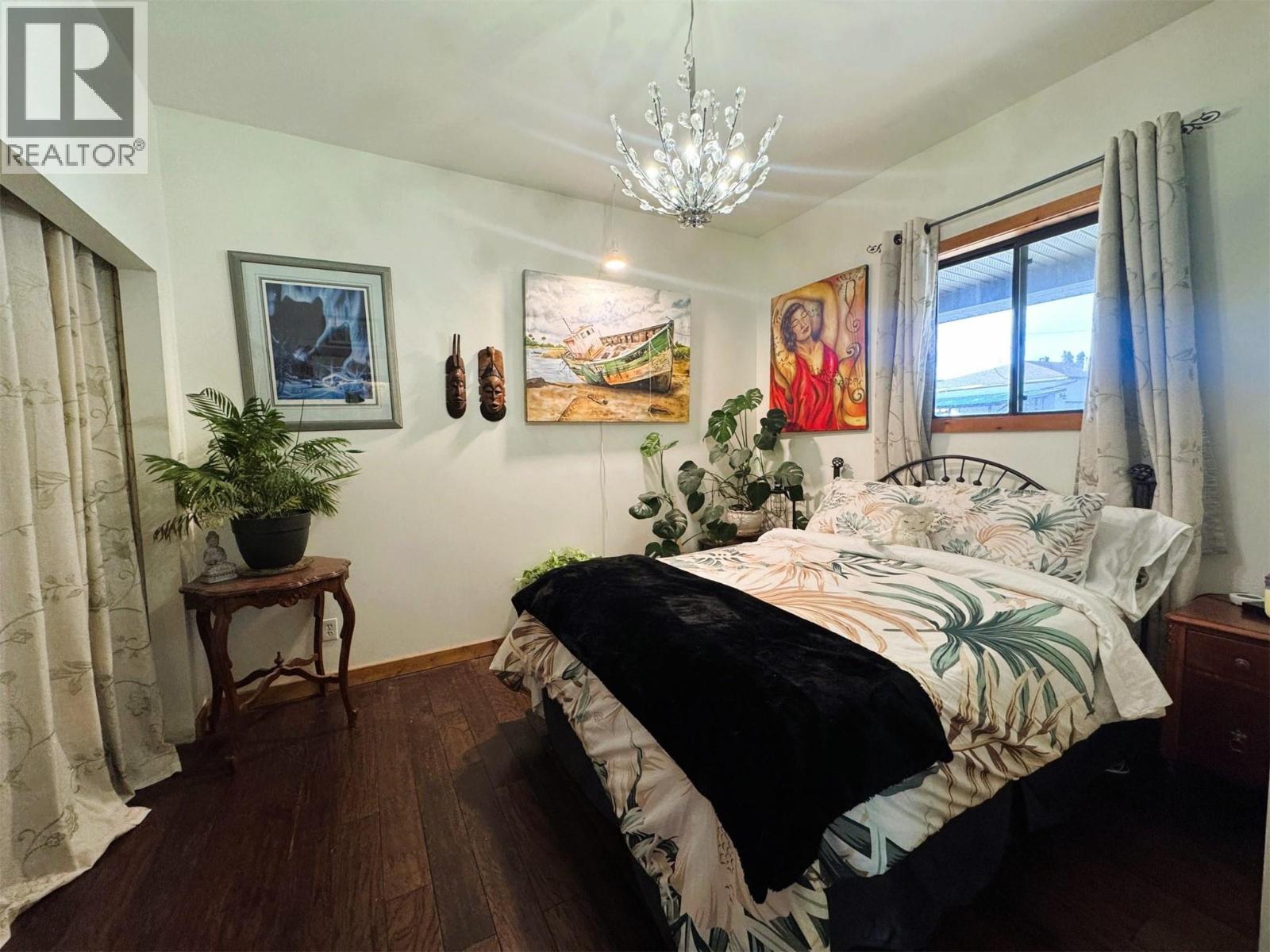 2200 Almond Gardens Road E, Grand Forks