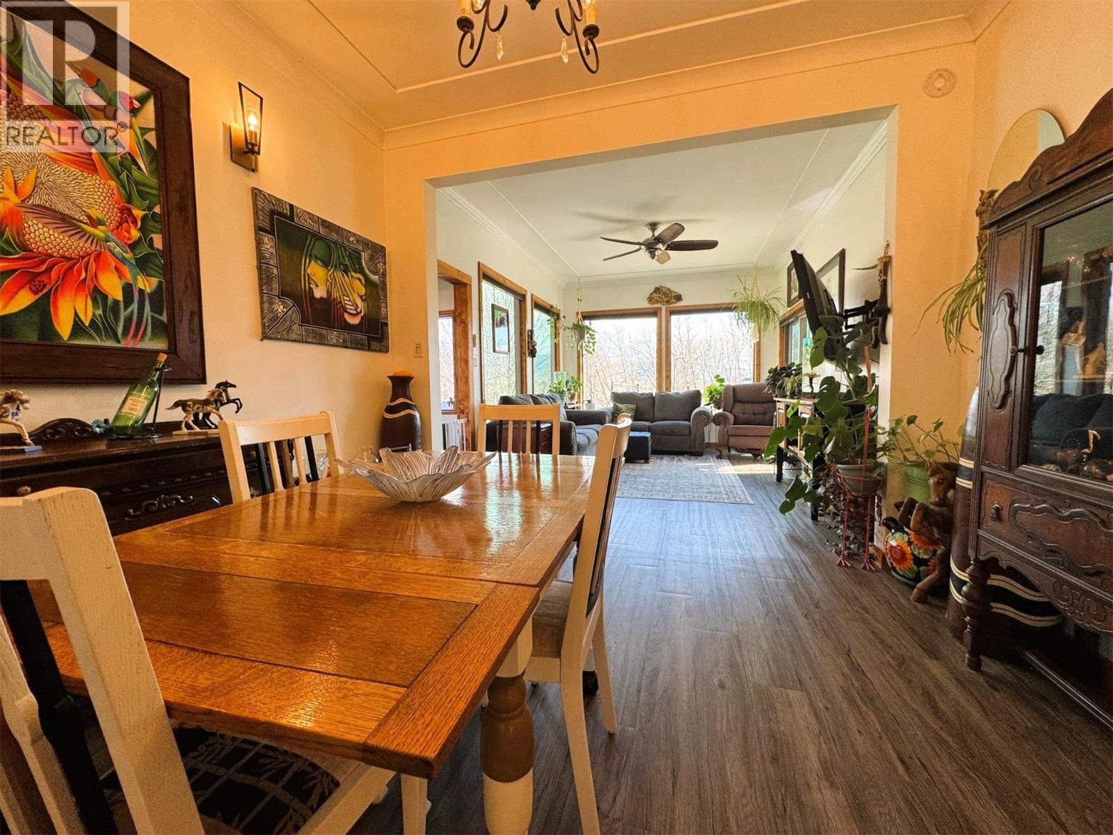 2200 Almond Gardens Road E, Grand Forks