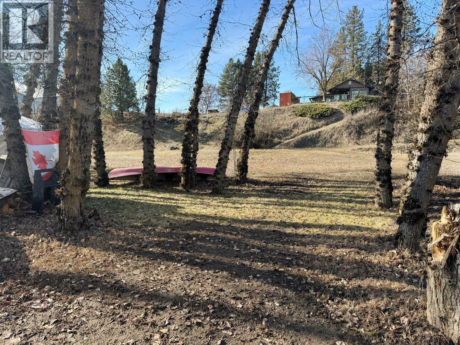 2200 Almond Gardens Road E, Grand Forks