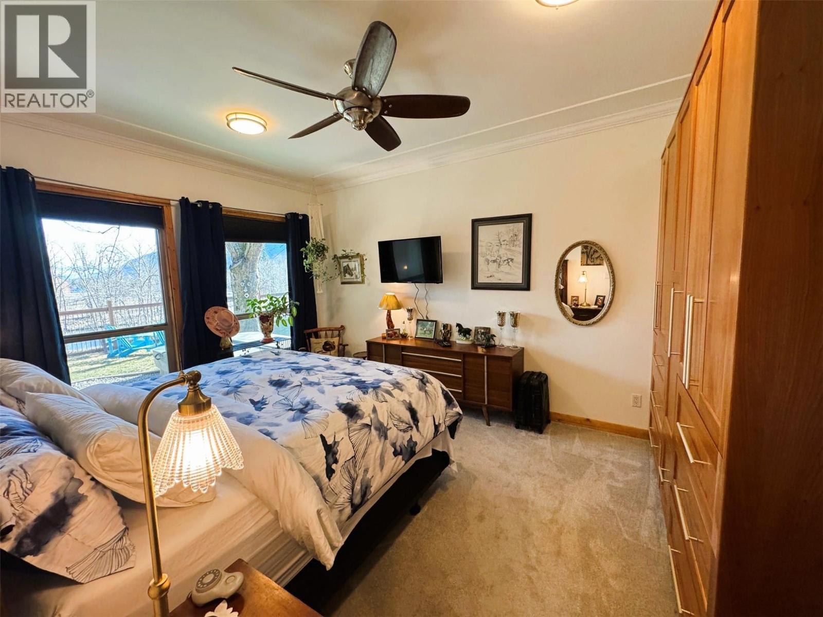 2200 Almond Gardens Road E, Grand Forks