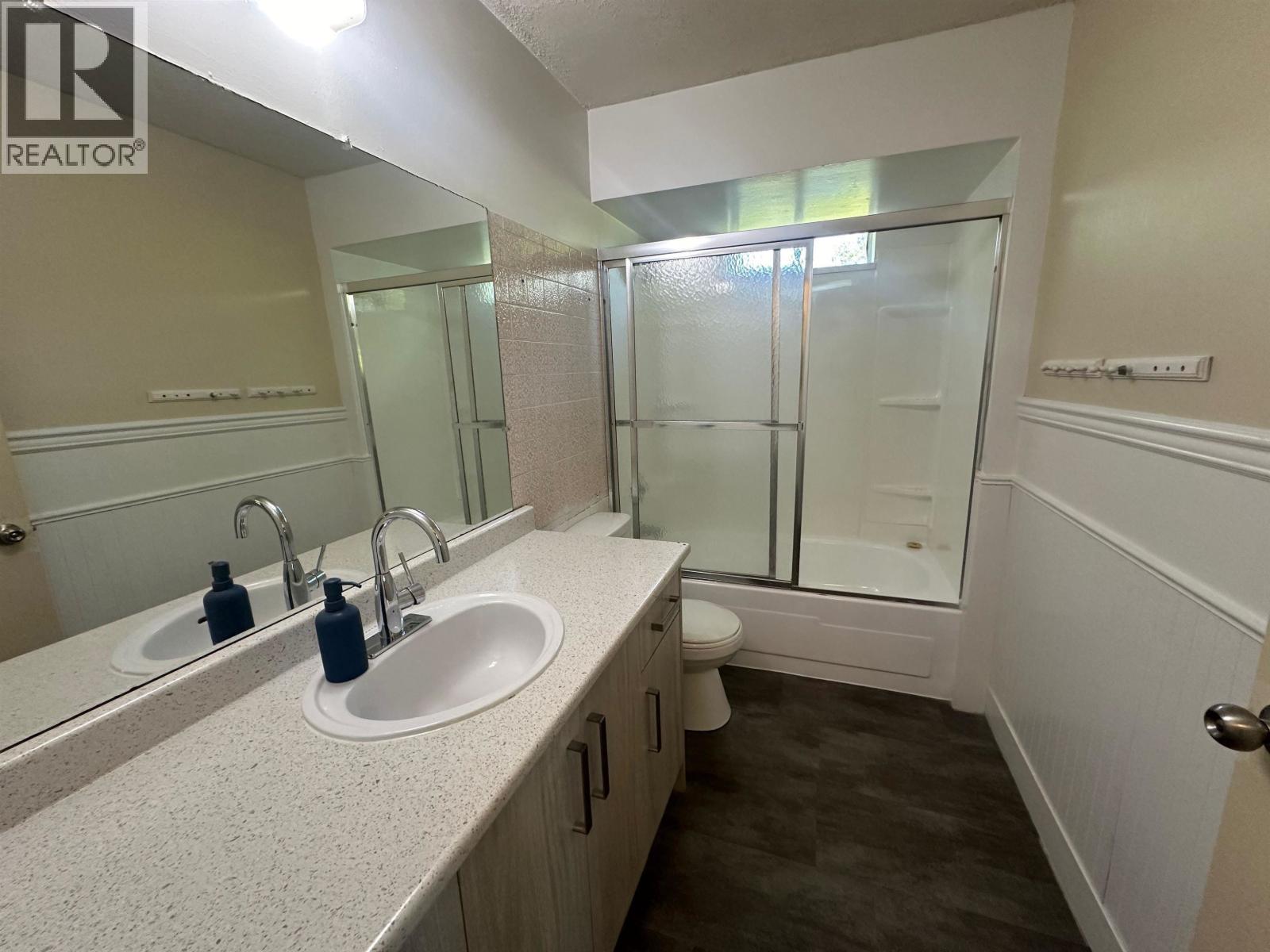 4 Bed, 2 Bath House for Sale in Maple Ridge – 24611 DEWDNEY TRUNK ROAD, Maple Ridge – MLS# R3091778 - Image 2