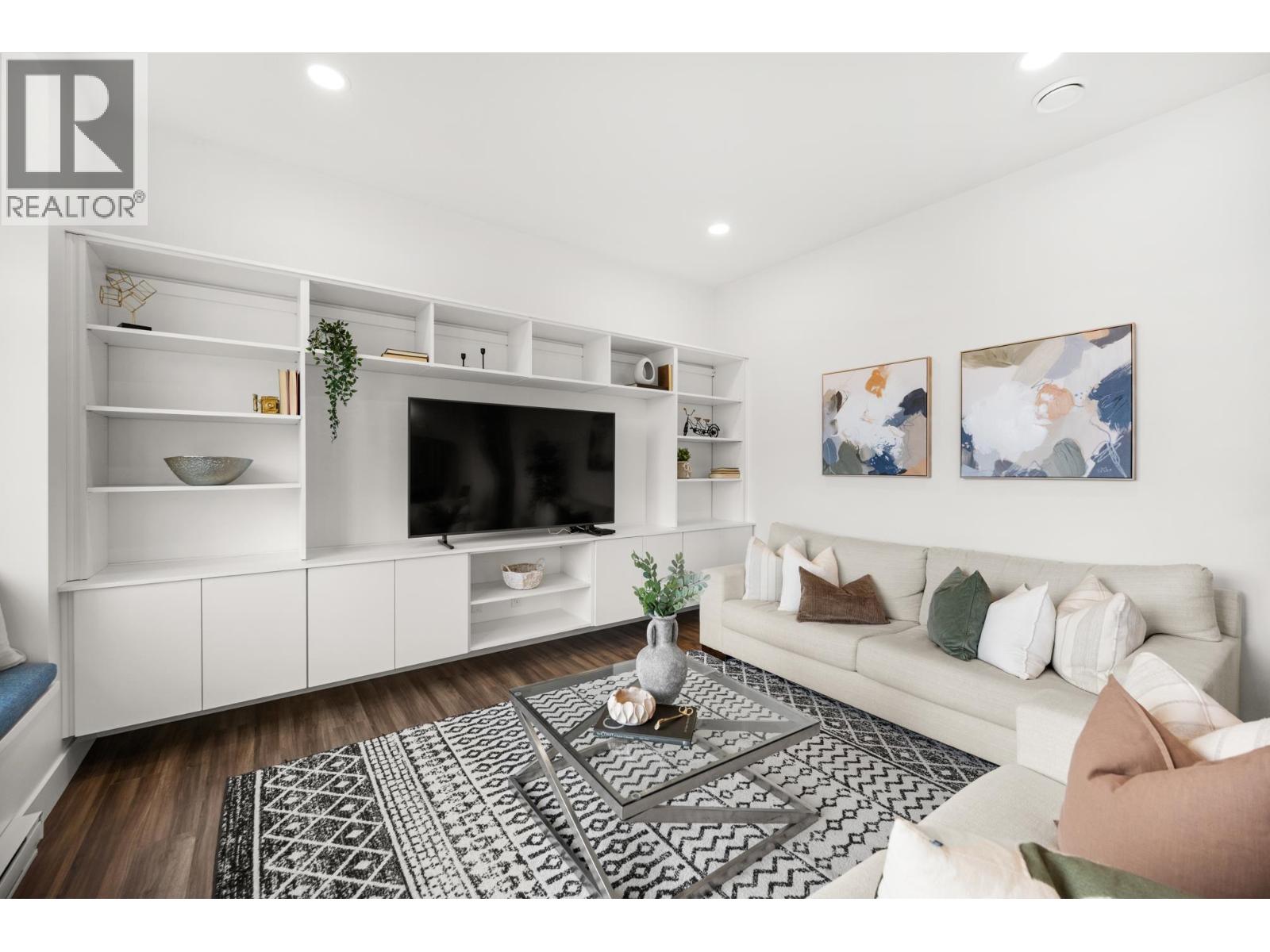 16 3552 VICTORIA DRIVE, Coquitlam