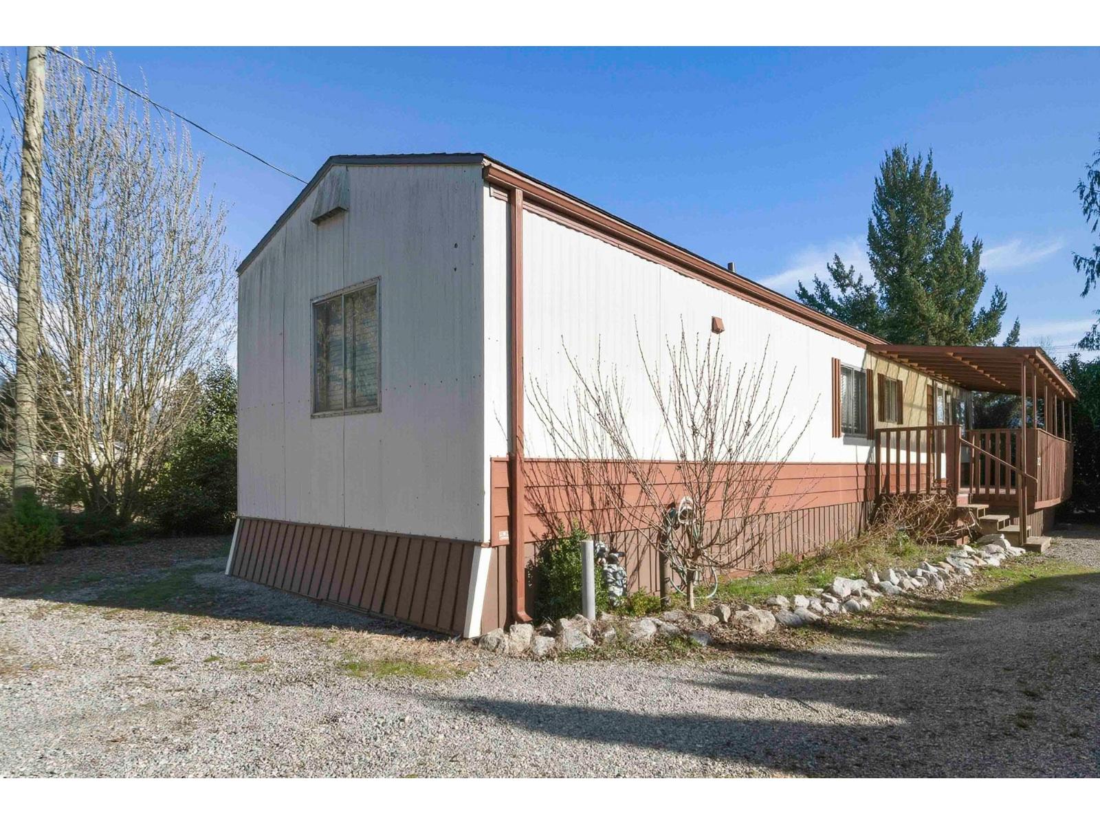 21 34519 LOUGHEED HIGHWAY - Photo 2 of 32, Mission, British Columbia