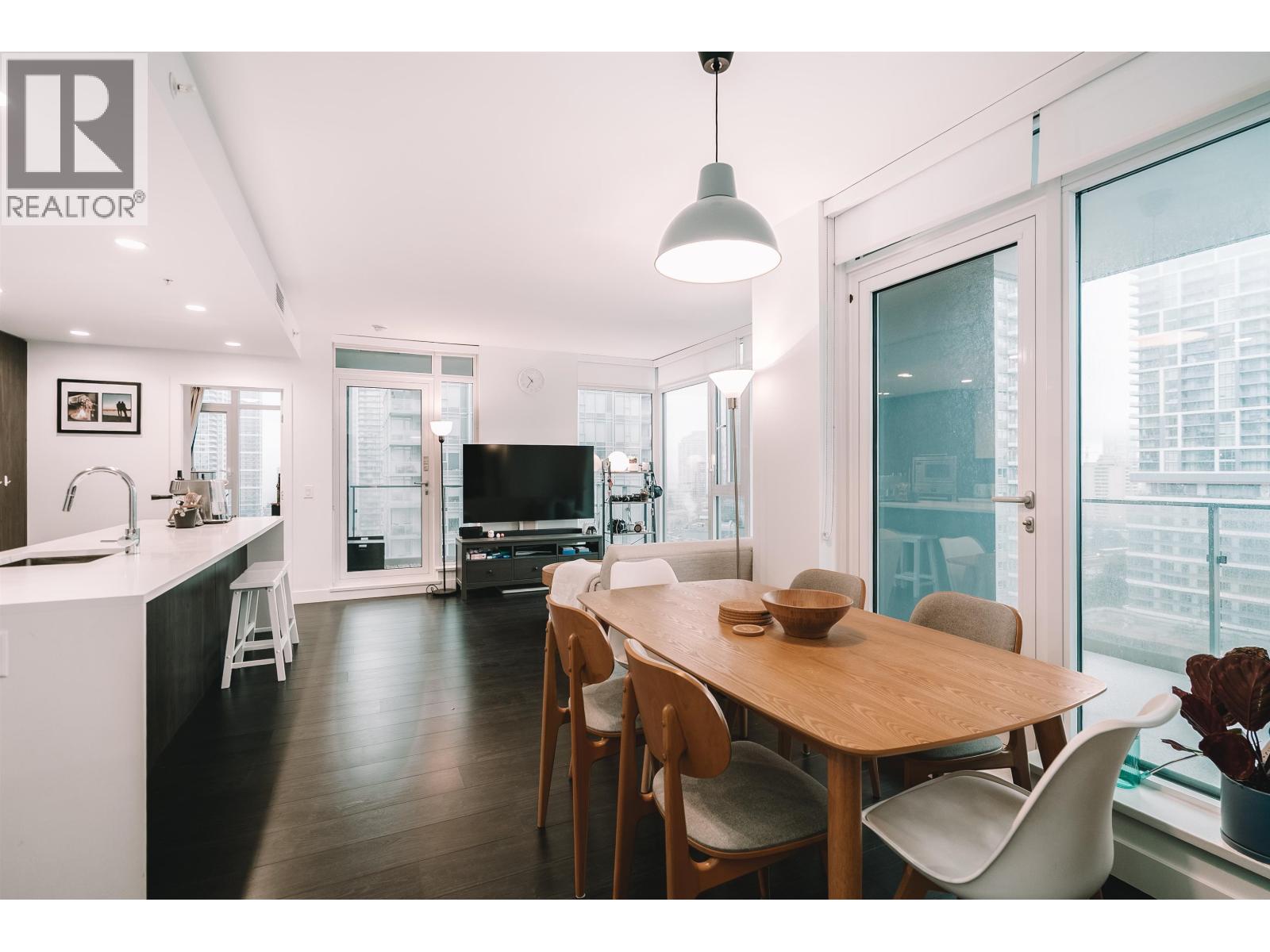 1608 6398 SILVER AVENUE, Burnaby