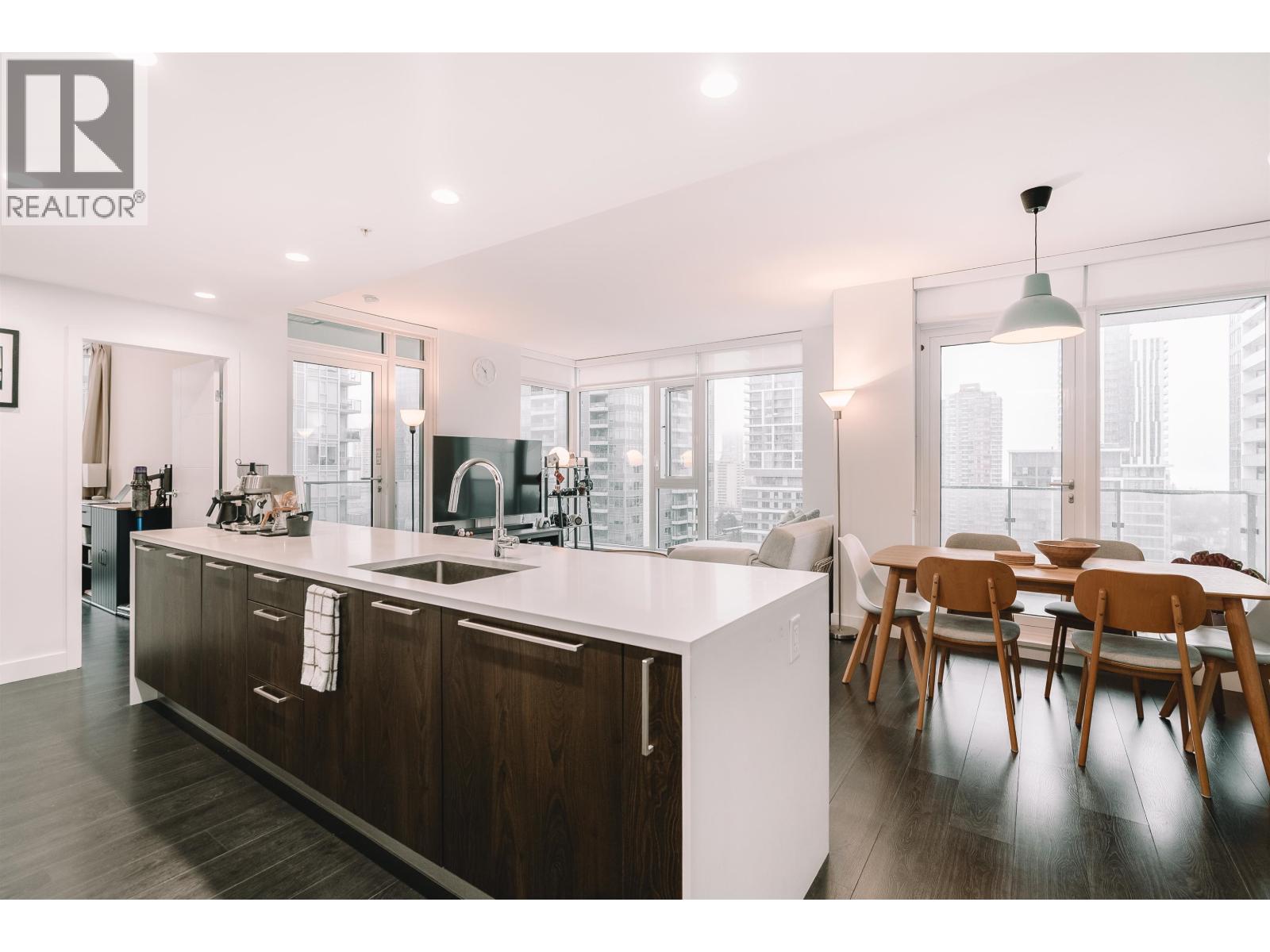 1608 6398 SILVER AVENUE, Burnaby