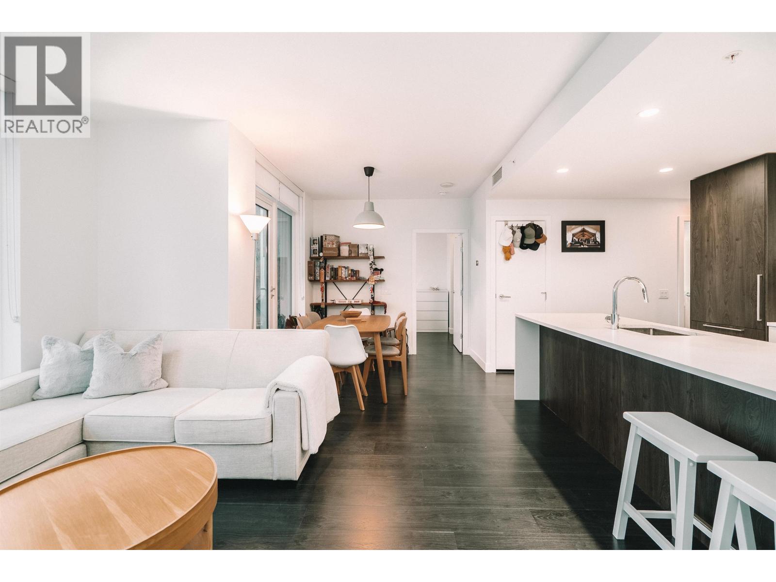 1608 6398 SILVER AVENUE, Burnaby