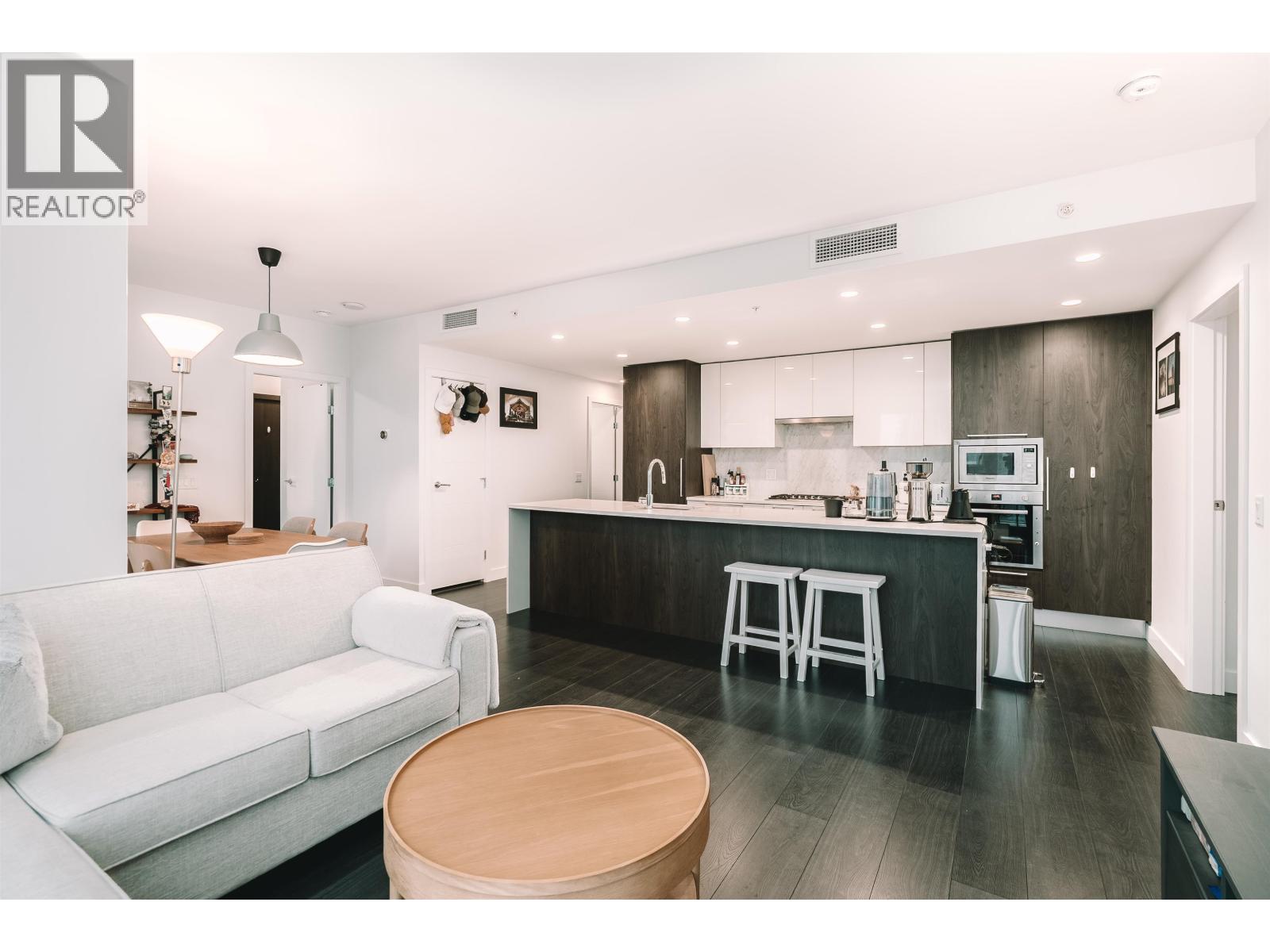 1608 6398 SILVER AVENUE, Burnaby