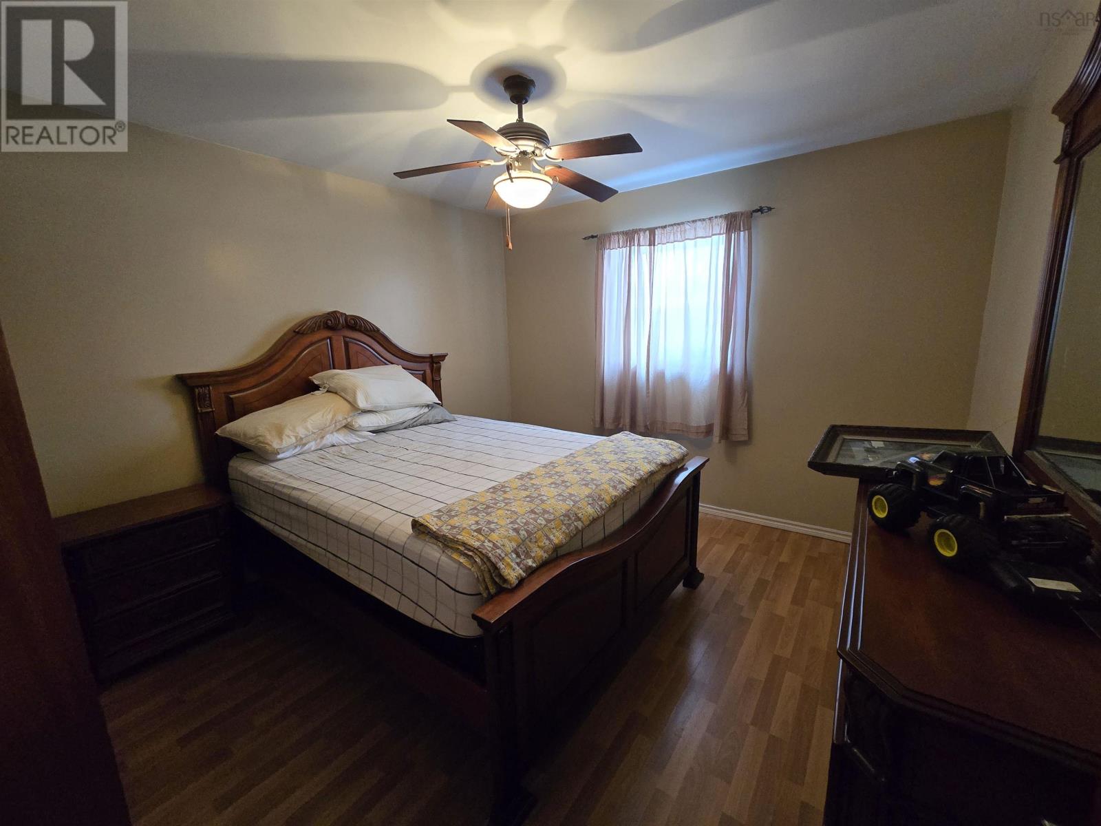 Property 13 of 15 of 15860 Highway 3