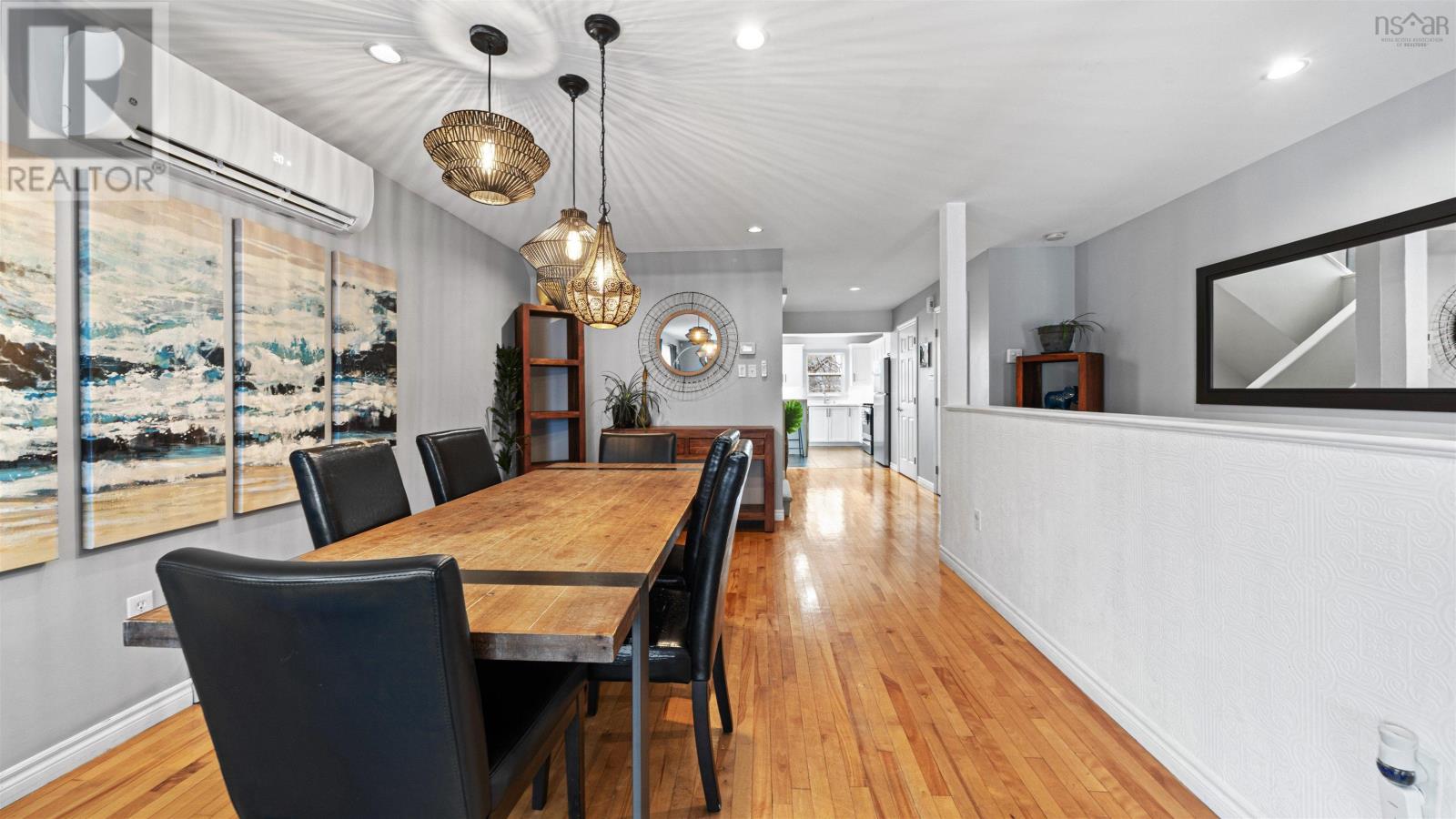 Property 22 of 44 of 45 Melrose Avenue