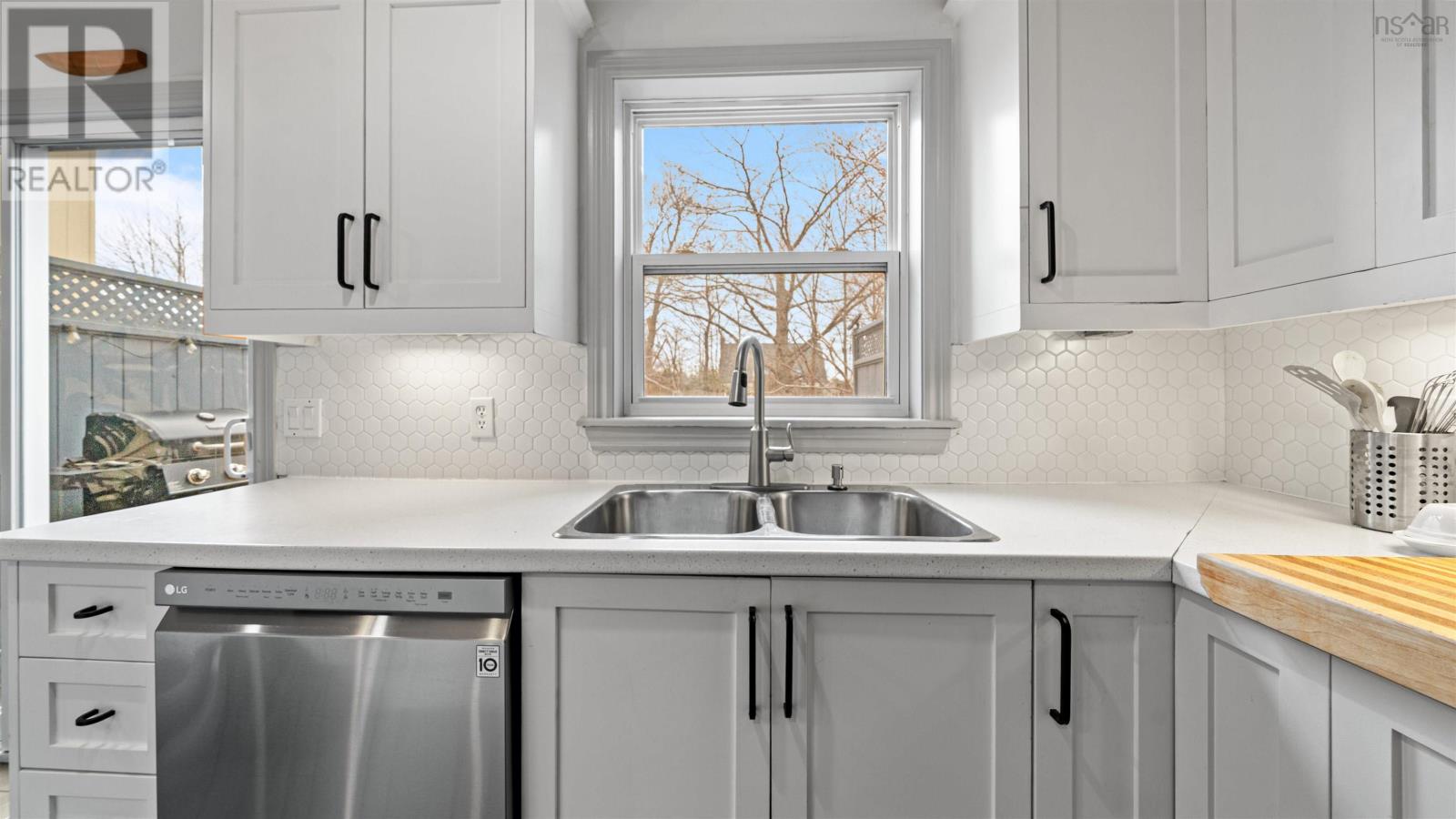 Property 29 of 44 of 45 Melrose Avenue