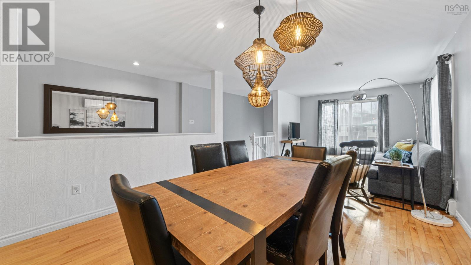 Property 25 of 44 of 45 Melrose Avenue