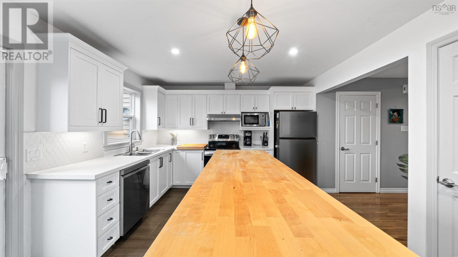 Property 30 of 44 of 45 Melrose Avenue