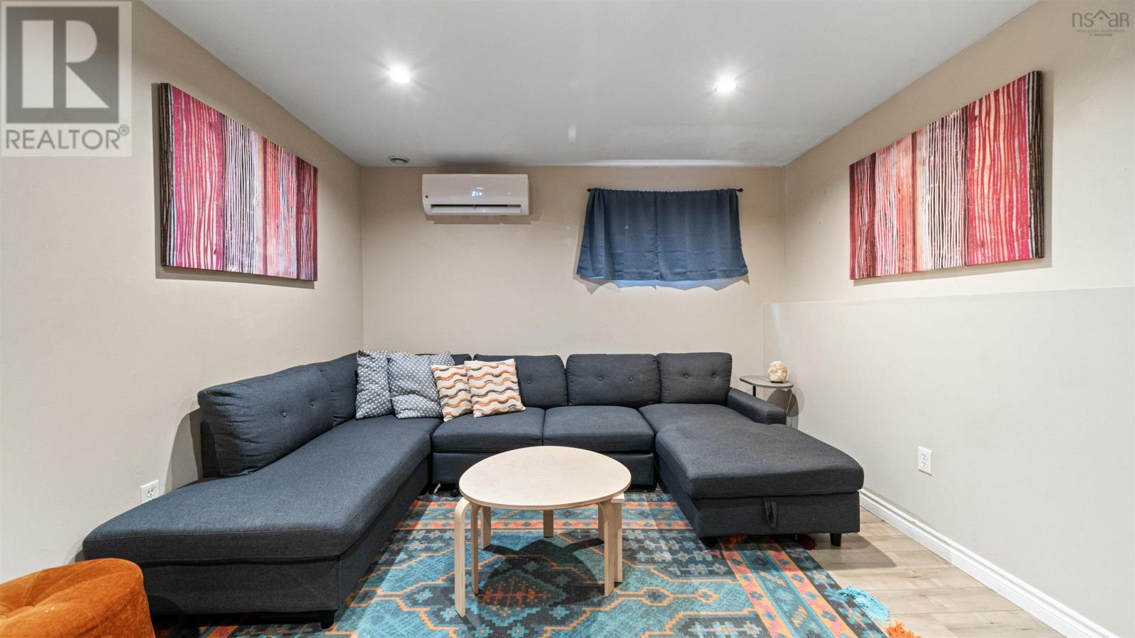 Property 33 of 44 of 45 Melrose Avenue