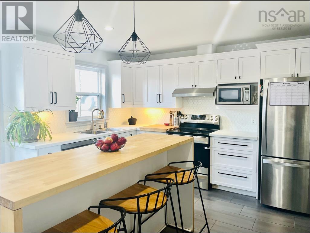 Property 2 of 44 of 45 Melrose Avenue