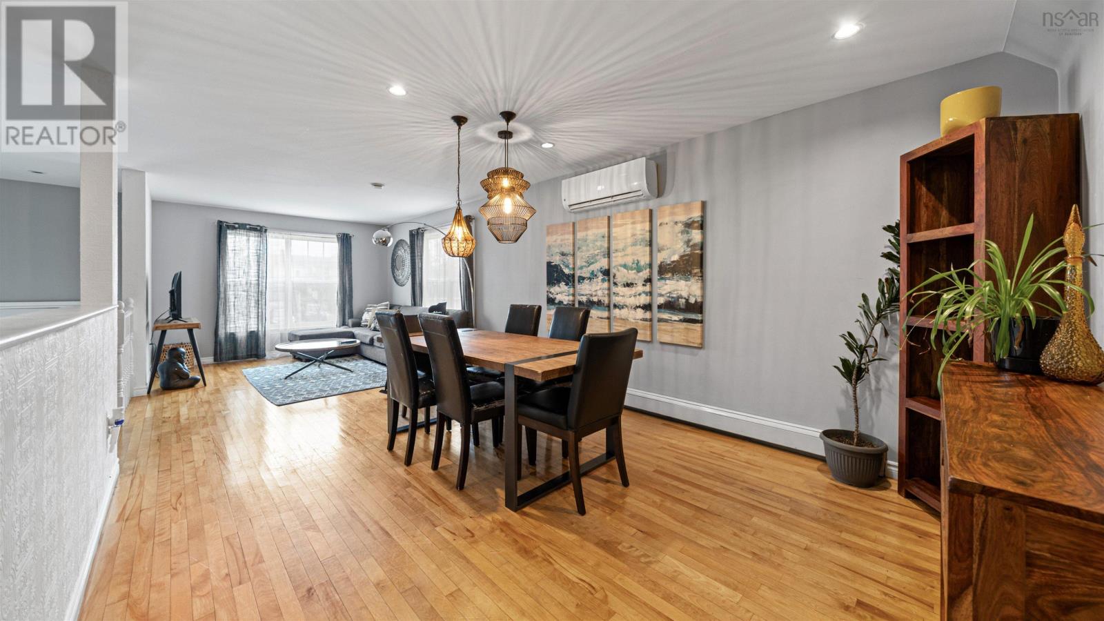 Property 18 of 44 of 45 Melrose Avenue