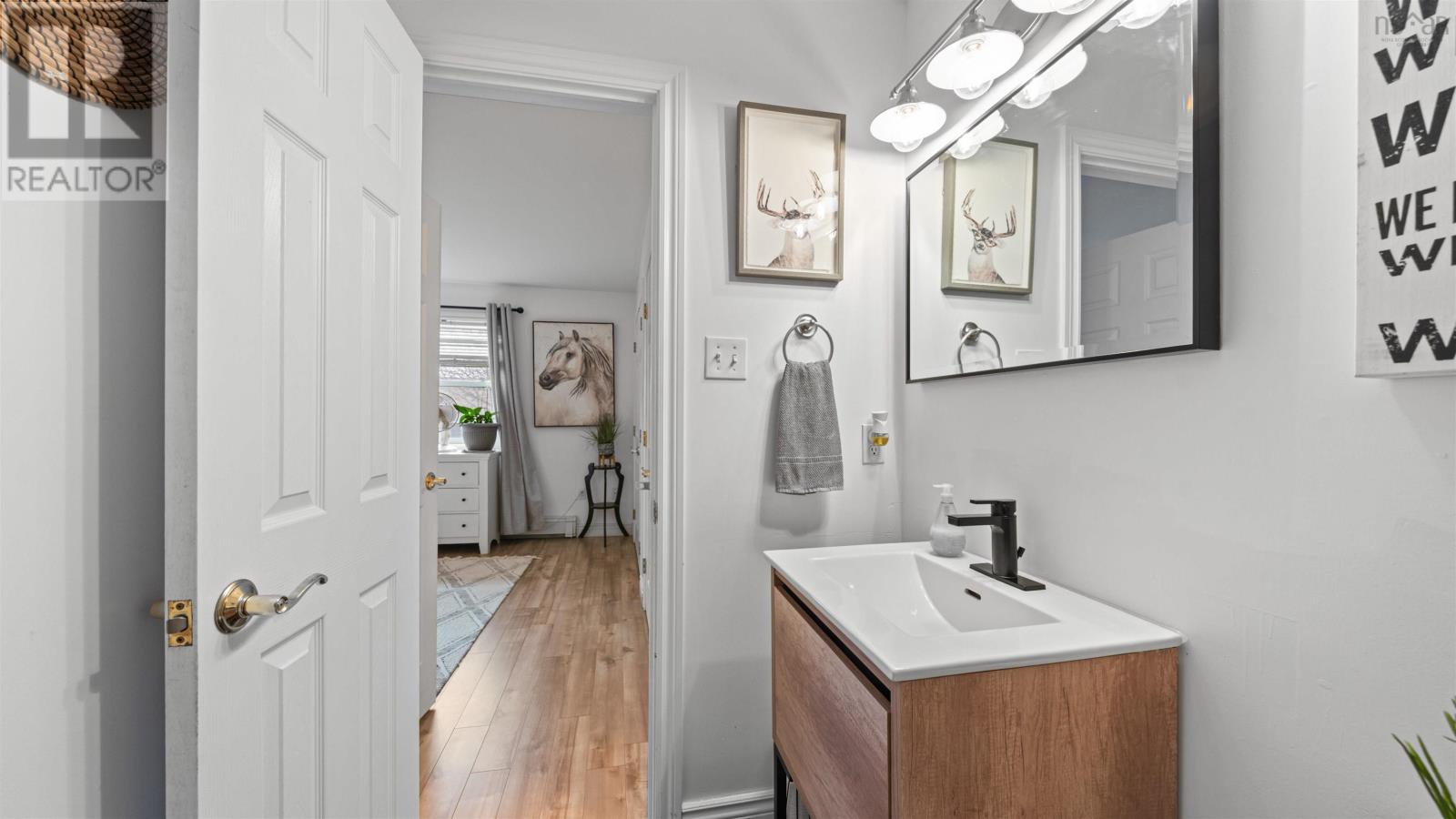 Property 9 of 44 of 45 Melrose Avenue