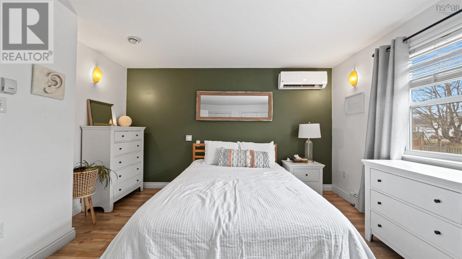 Property 7 of 44 of 45 Melrose Avenue