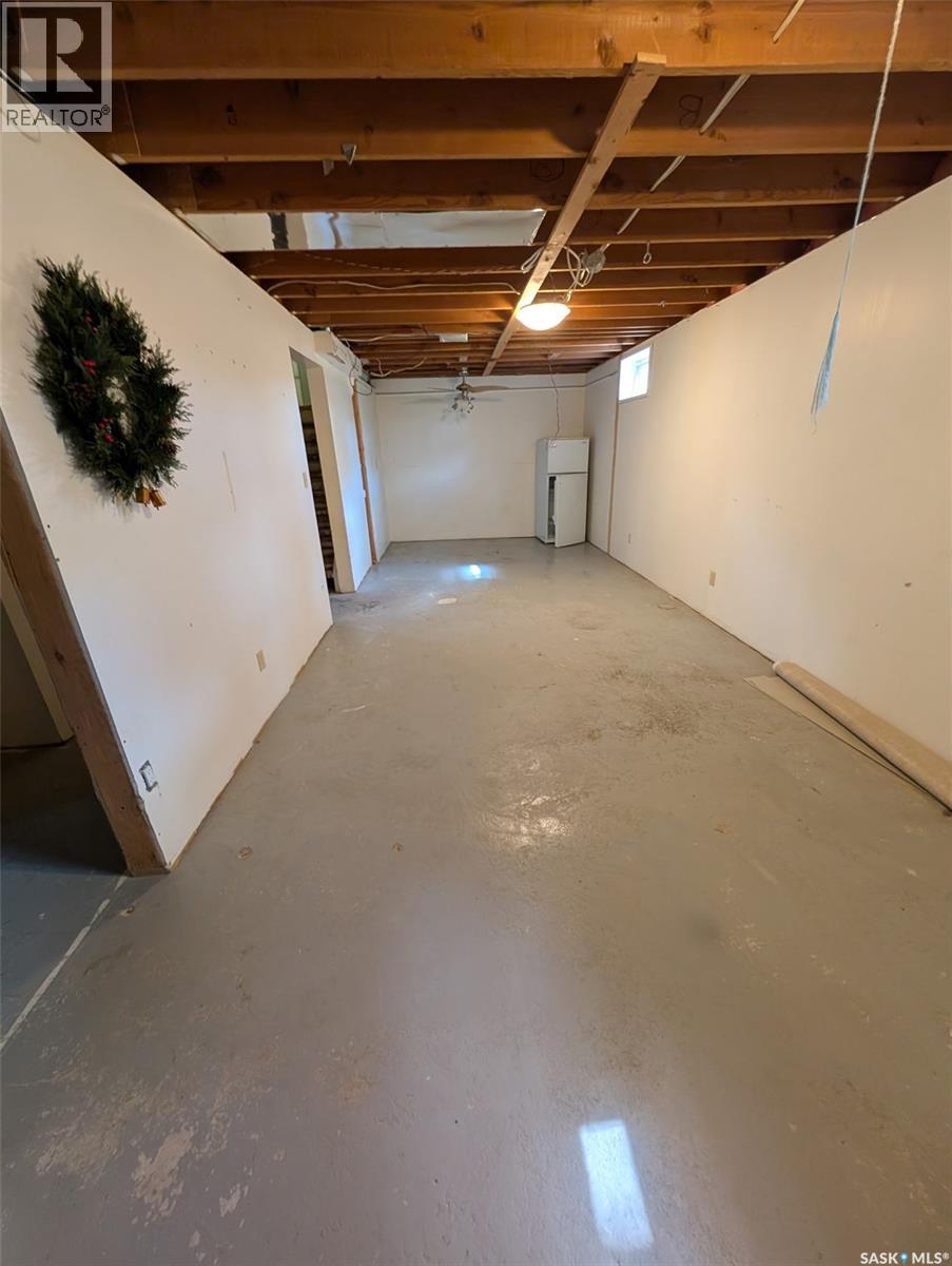 617 PETERSON AVENUE - 3