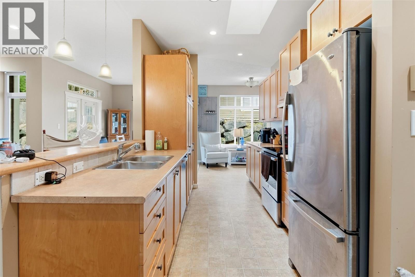  2398 Sunriver Way, Sooke