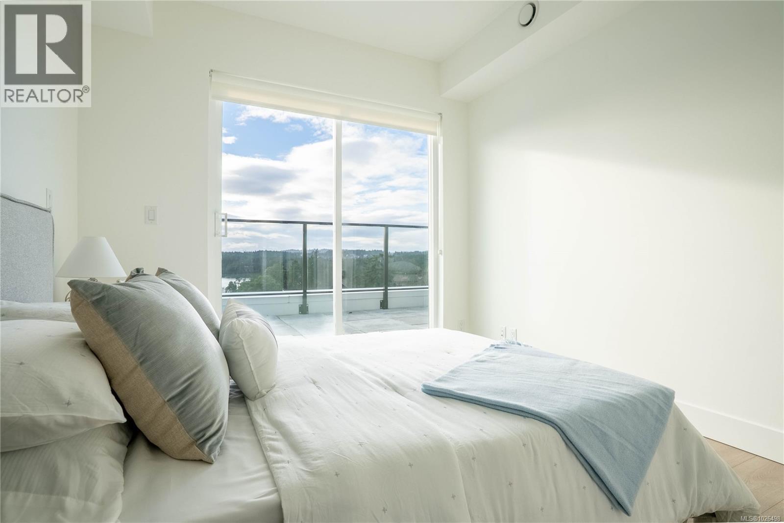 501 258 Helmcken Rd, View Royal