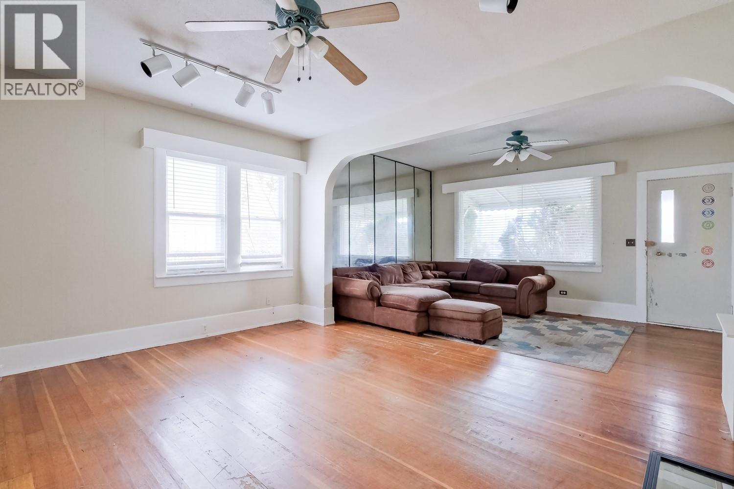 13218 KELLY Avenue, Summerland