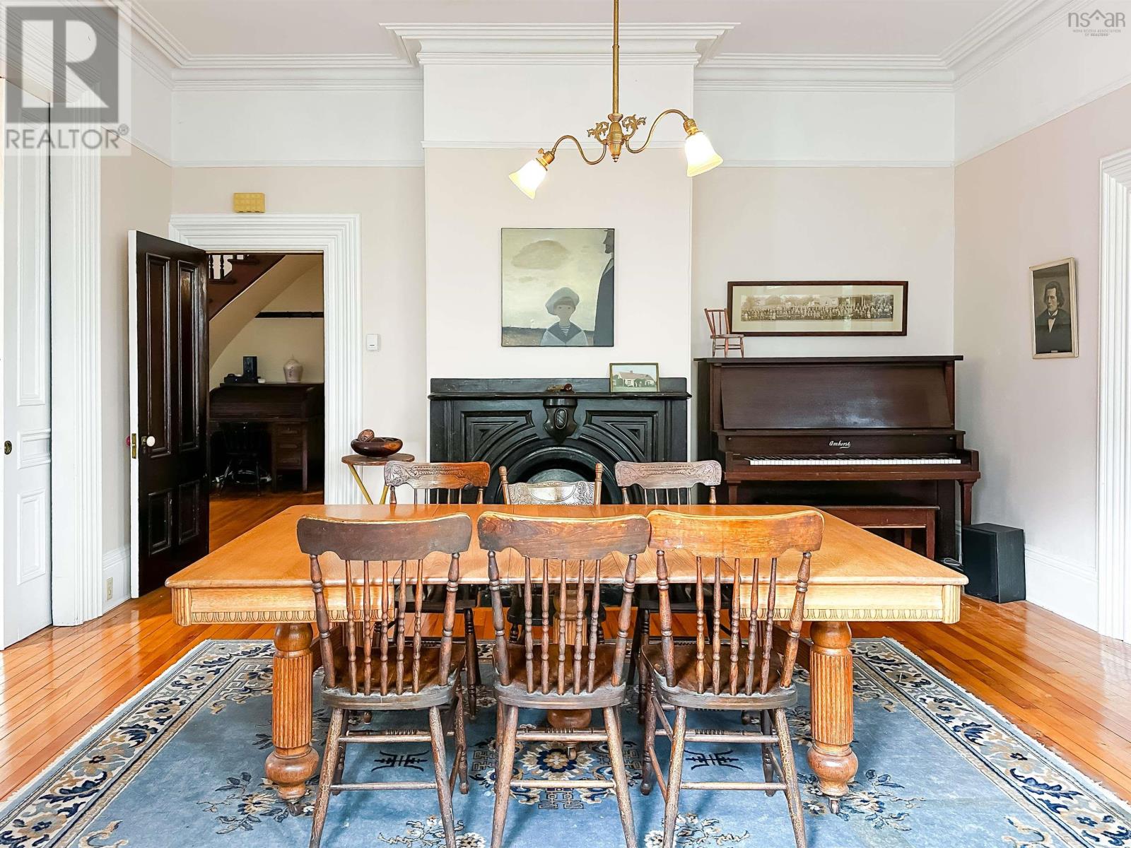 Property 10 of 48 of 525 Main Street