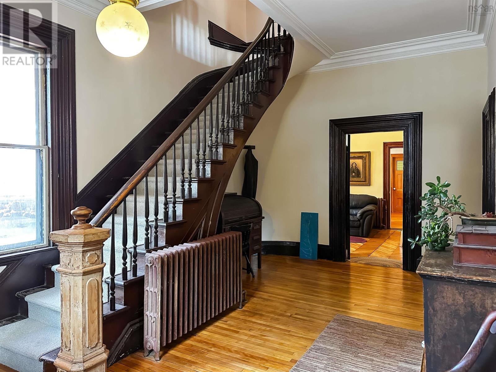 Property 22 of 48 of 525 Main Street