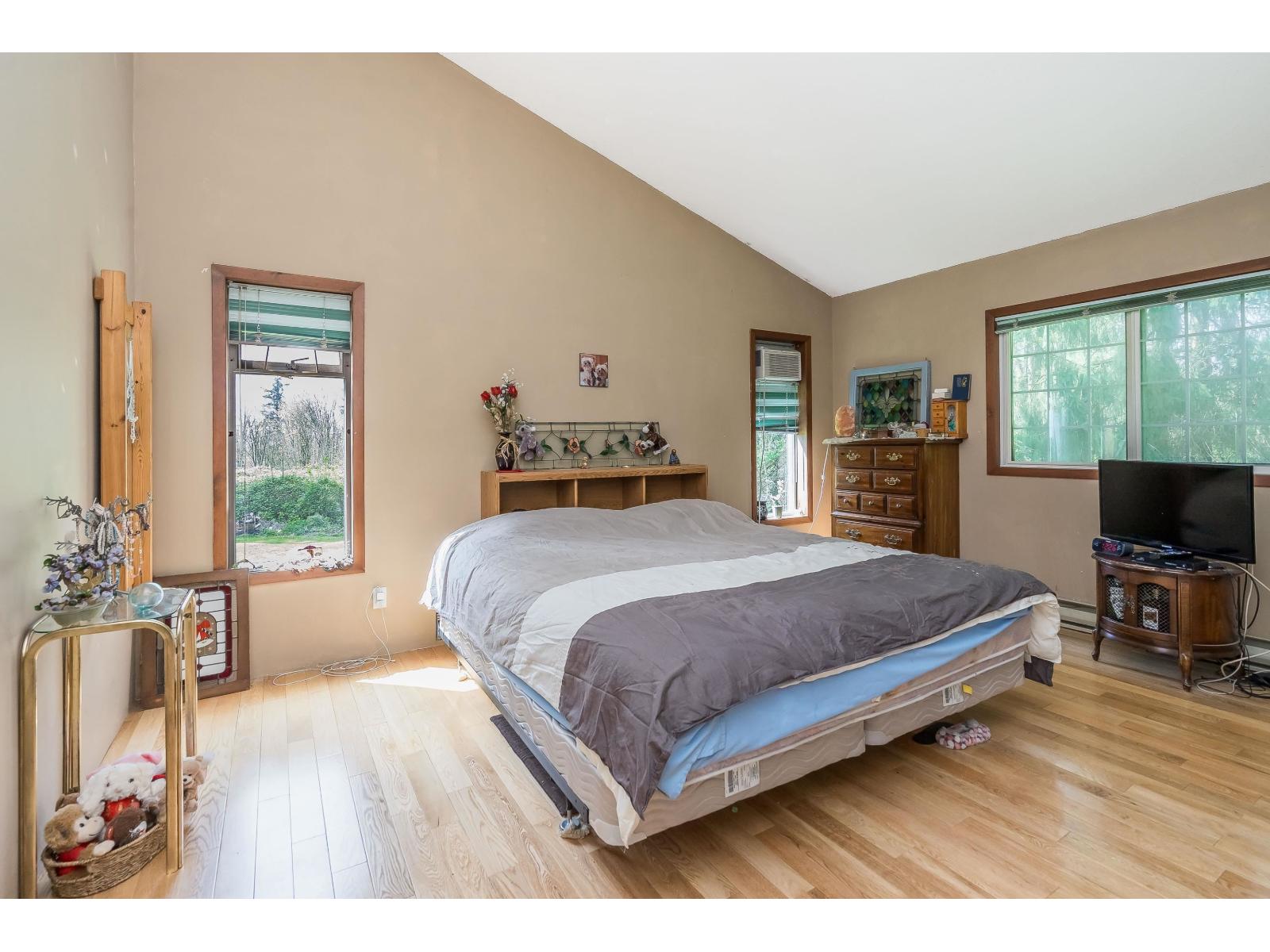 24548 21B AVENUE, Langley