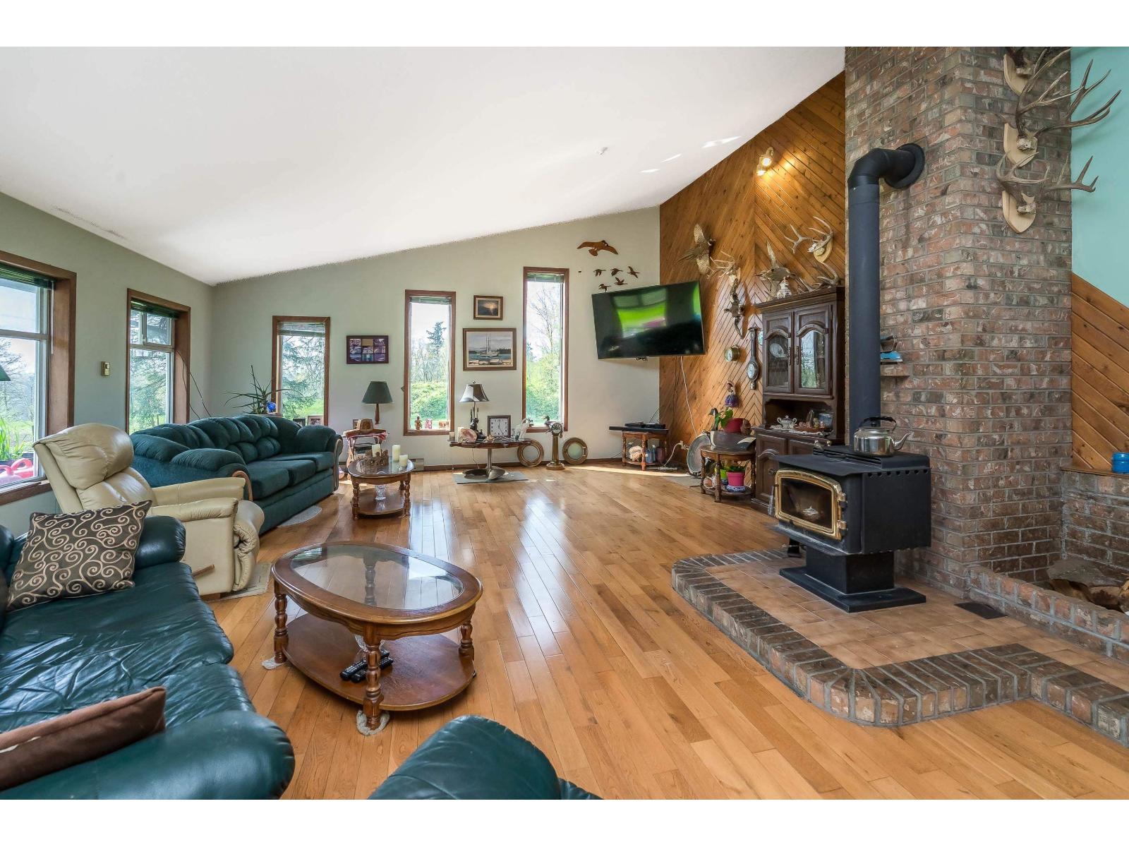 24548 21B AVENUE, Langley