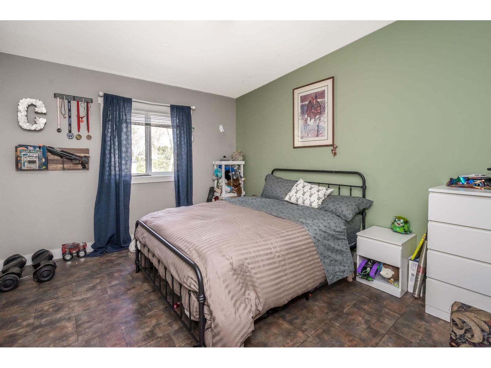 24548 21B AVENUE, Langley