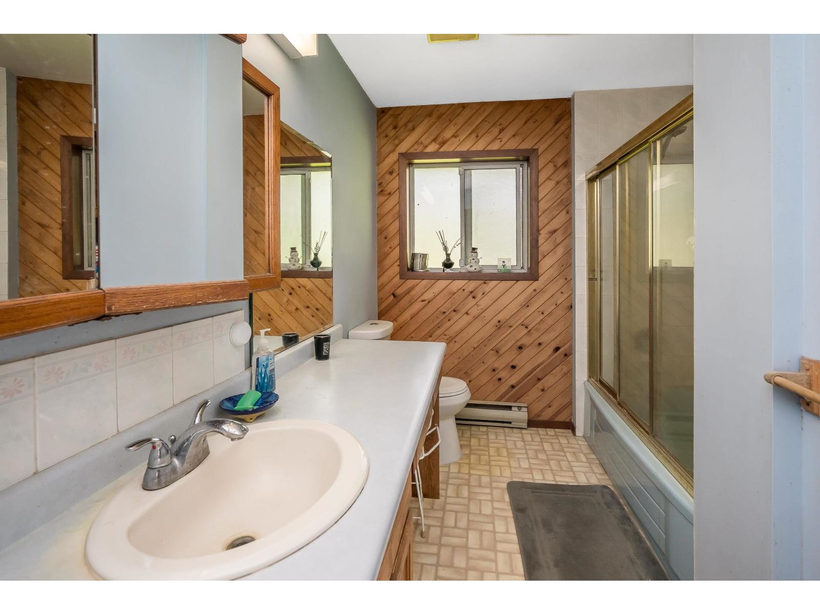 24548 21B AVENUE, Langley