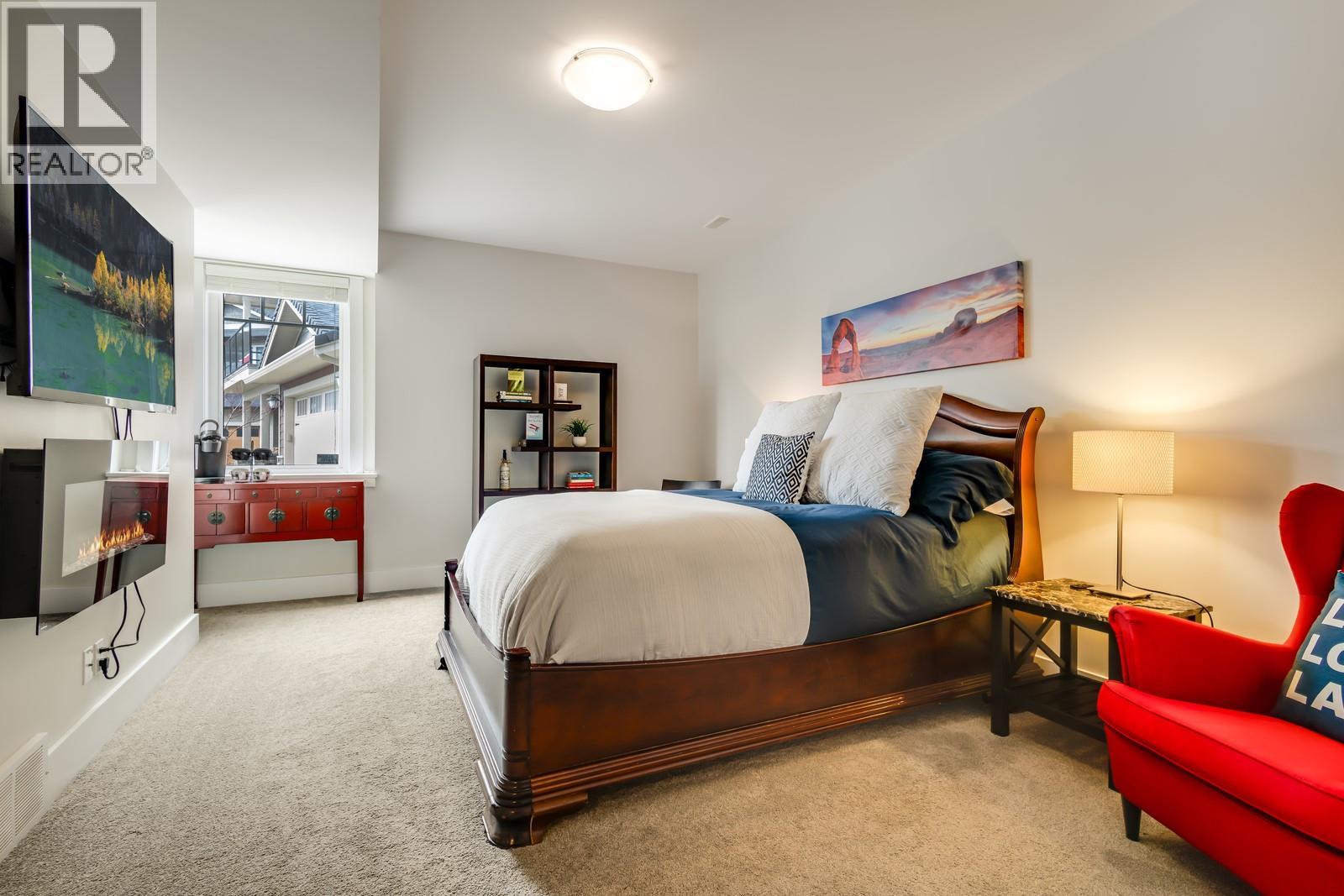 7229 Edgewater Place, Coldstream