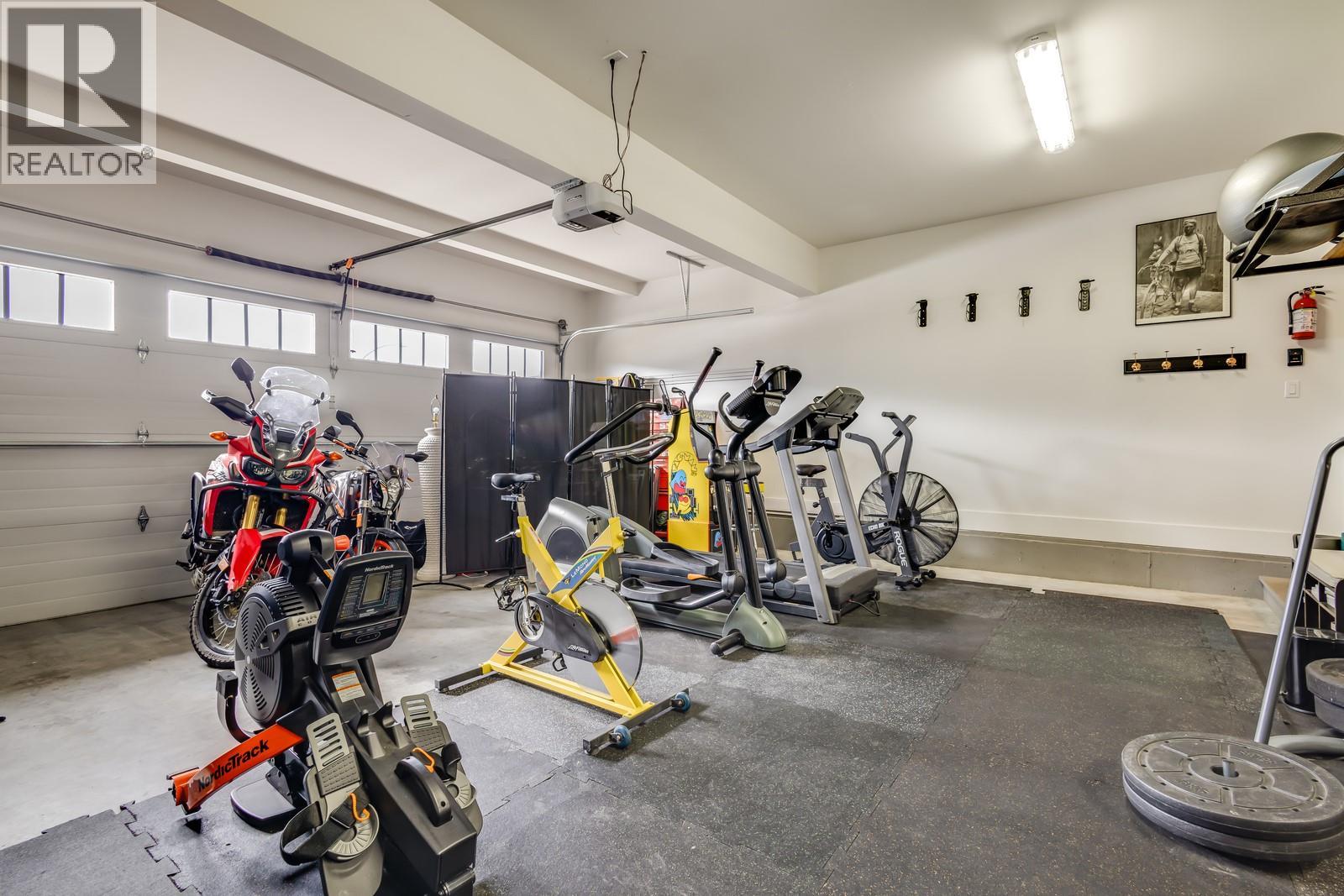 7229 Edgewater Place, Coldstream