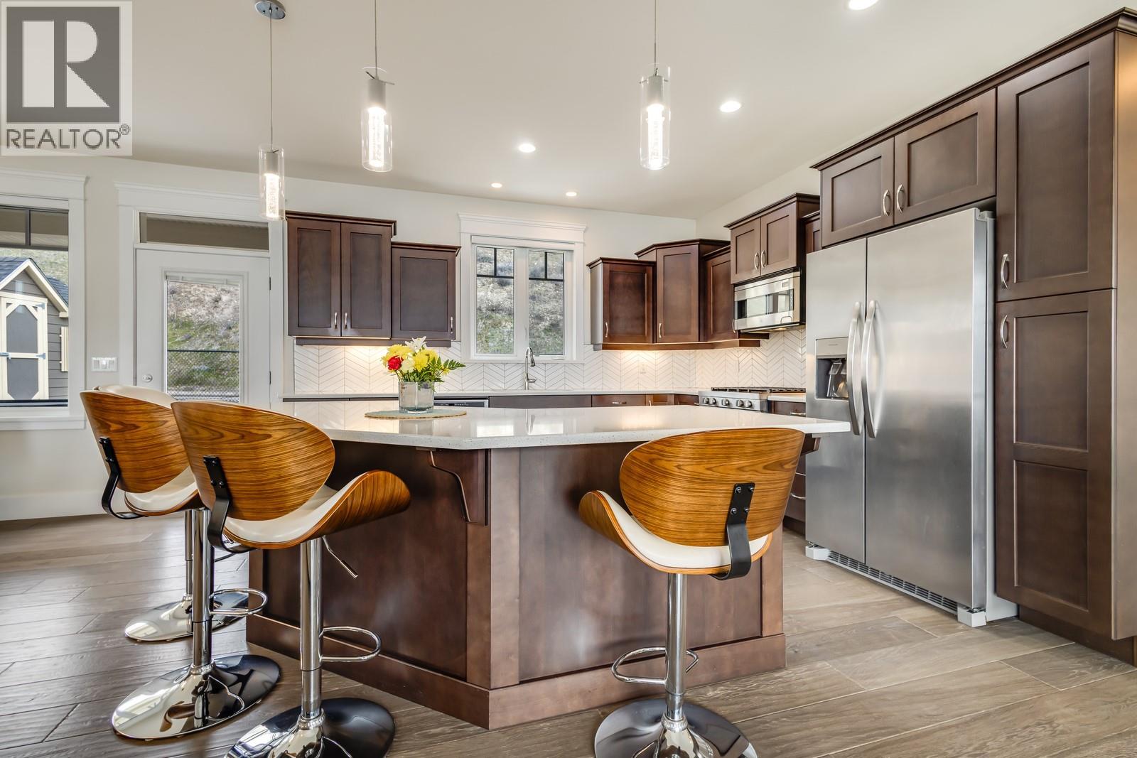 7229 Edgewater Place, Coldstream