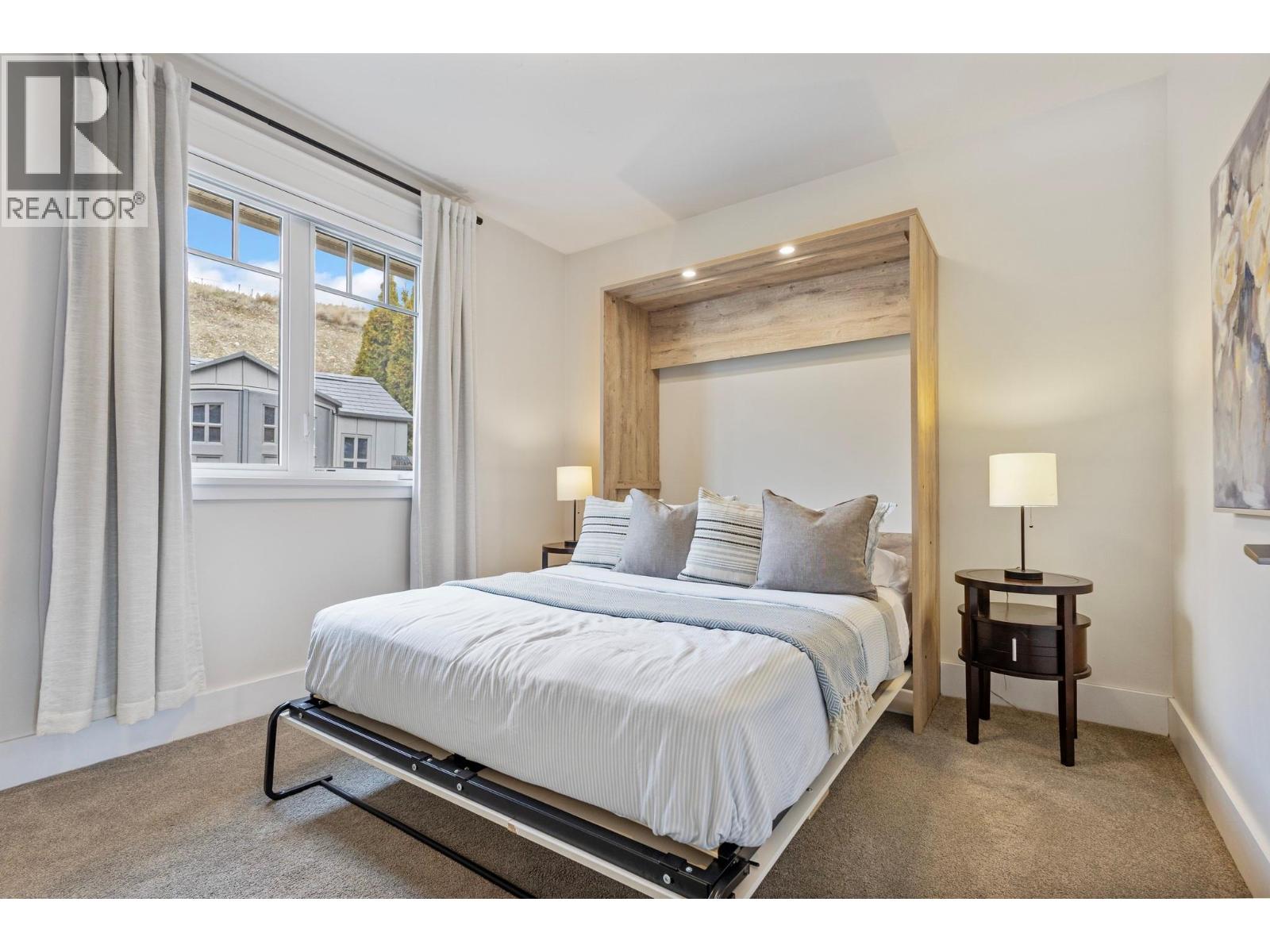 7229 Edgewater Place, Coldstream