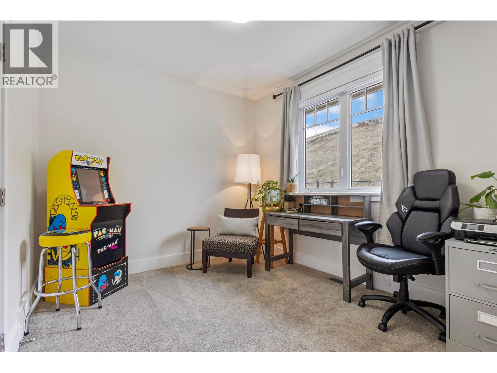 7229 Edgewater Place, Coldstream