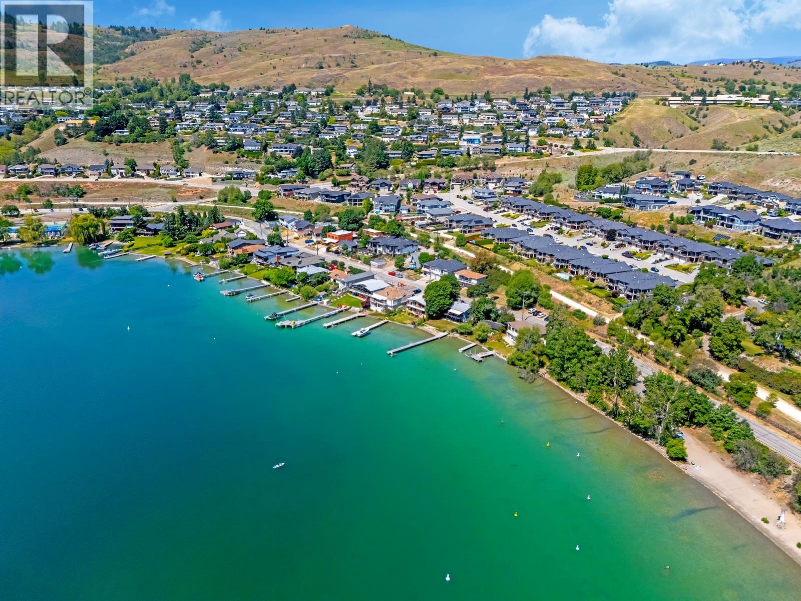 7229 Edgewater Place, Coldstream