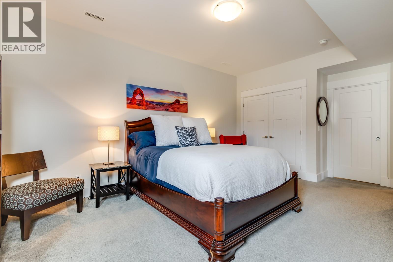 7229 Edgewater Place, Coldstream