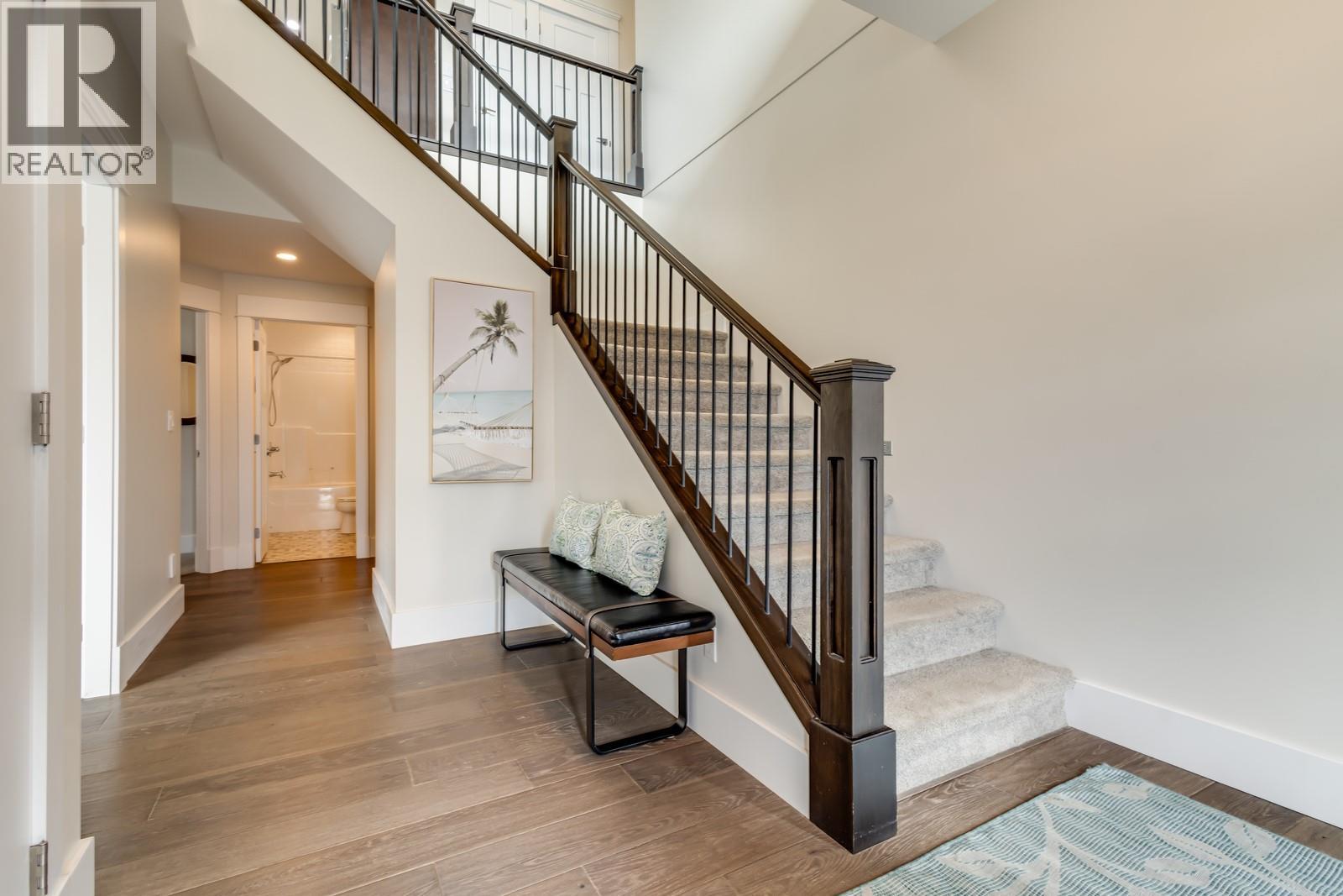 7229 Edgewater Place, Coldstream