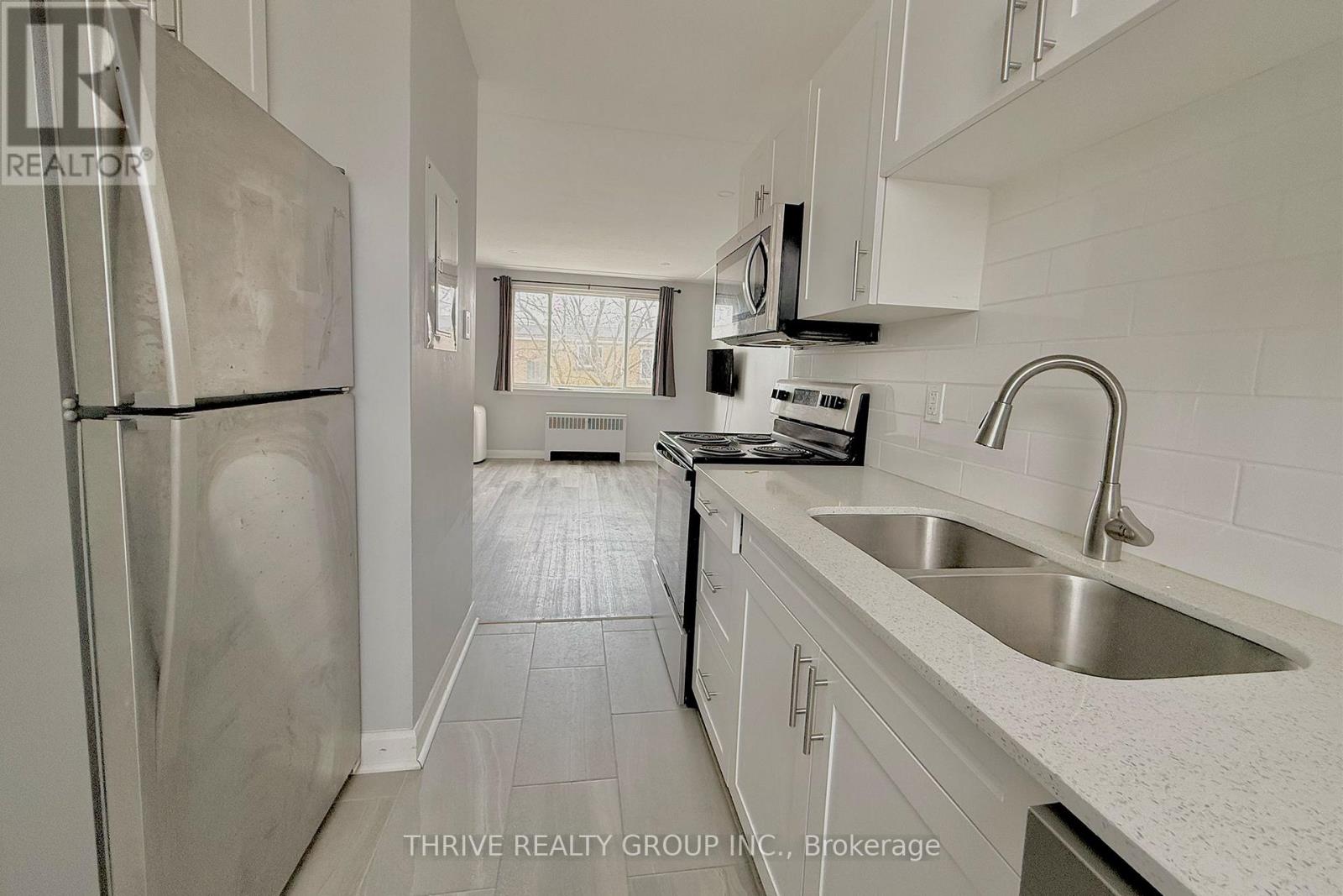 5 - 57 WELLINGTON ROAD - Photo 2 of 11, London South (South F), Ontario