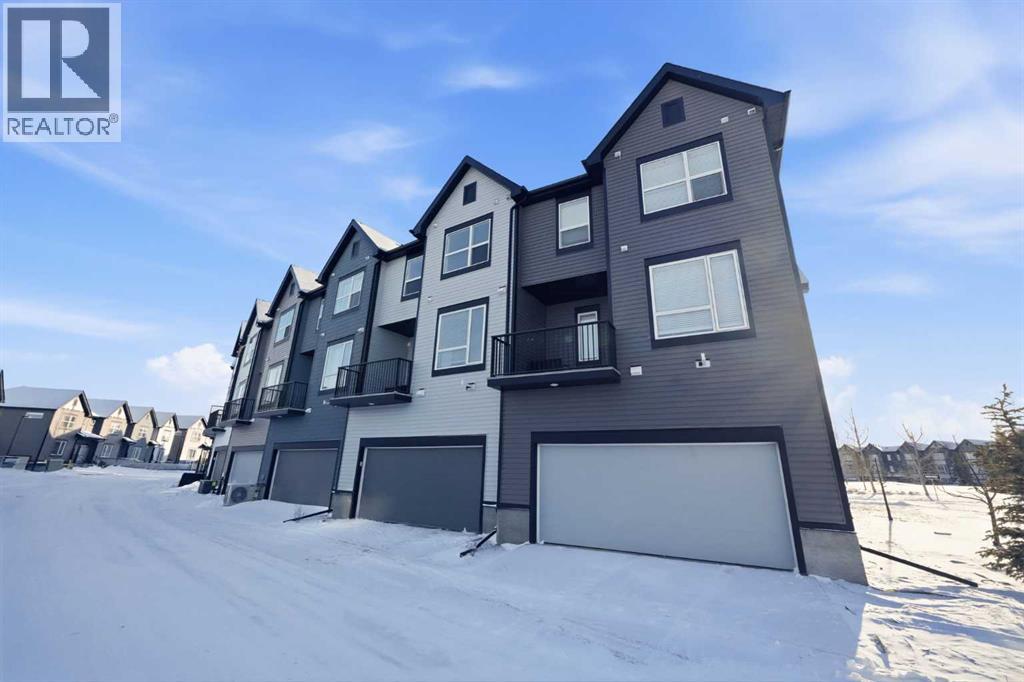 Single Family House for Sale in  Evanscrest Manor NW Evanston Calgary 