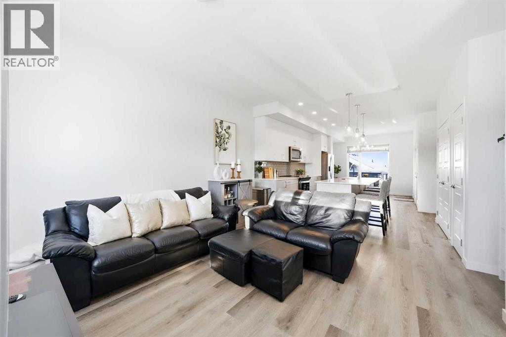 Single Family House for Sale in  Evanscrest Manor NW Evanston Calgary 