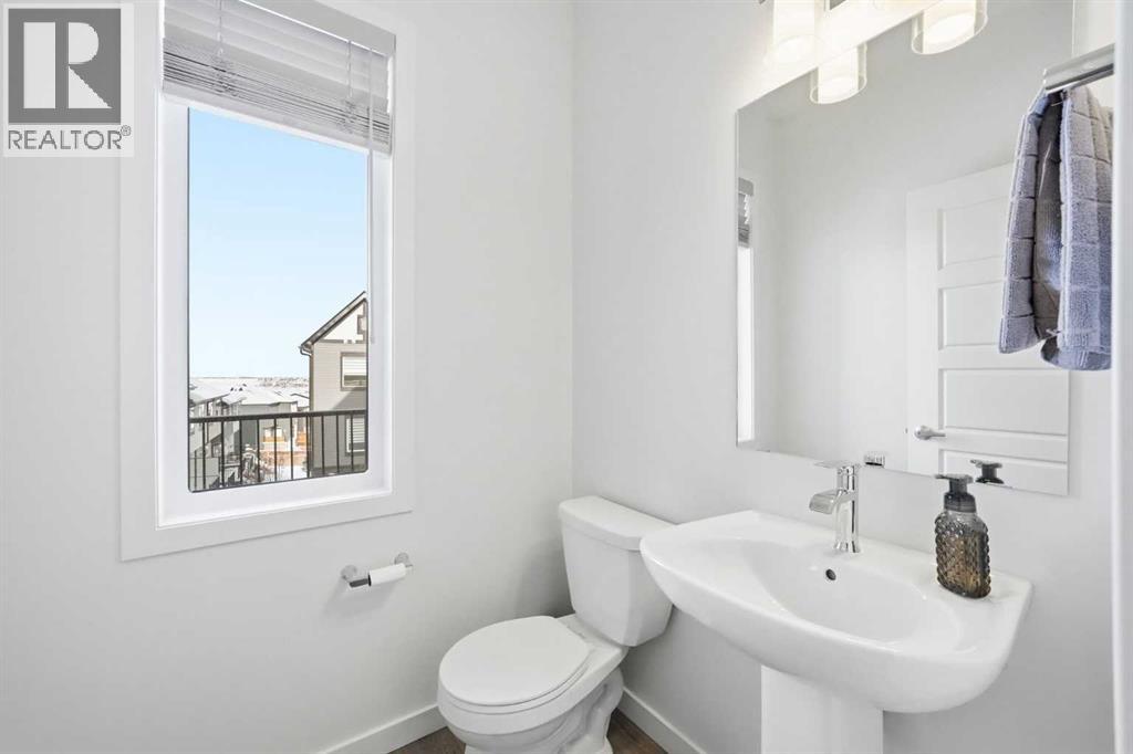 Single Family House for Sale in  Evanscrest Manor NW Evanston Calgary 