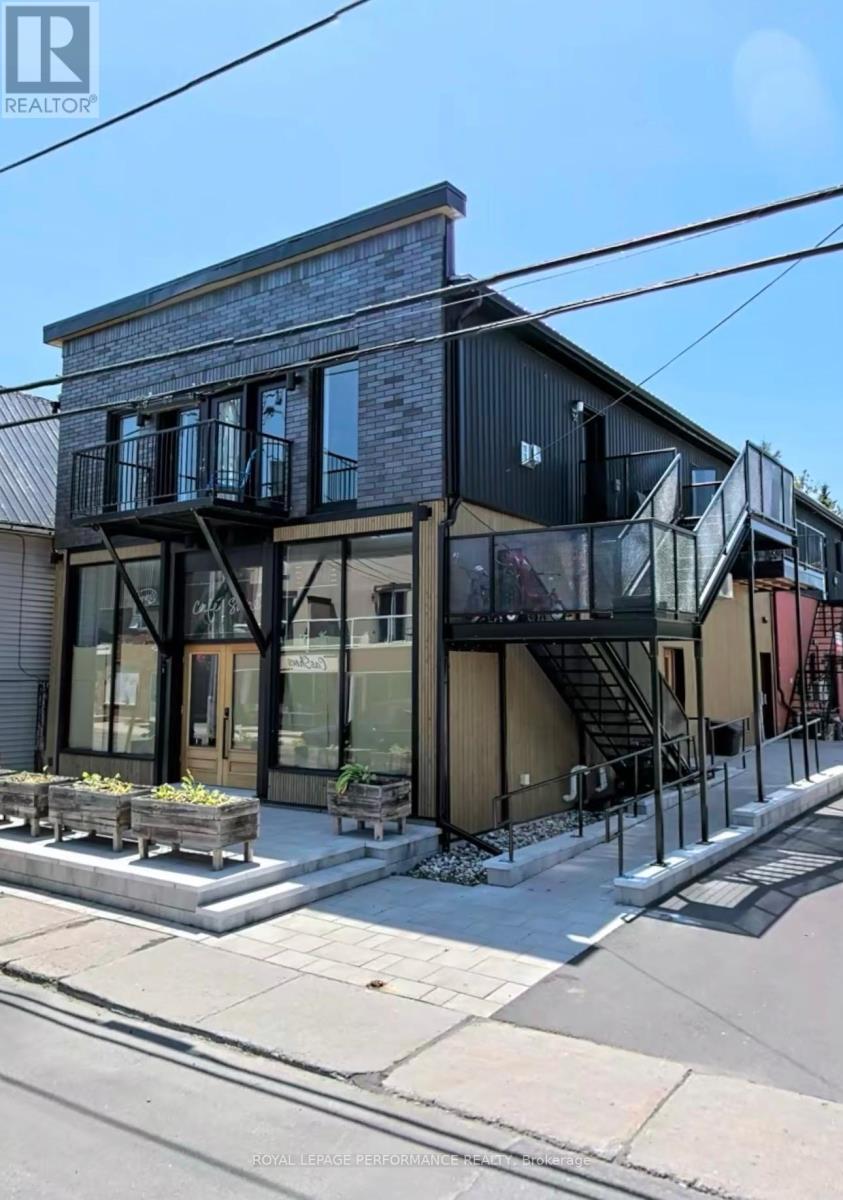 739 Principale Street 1