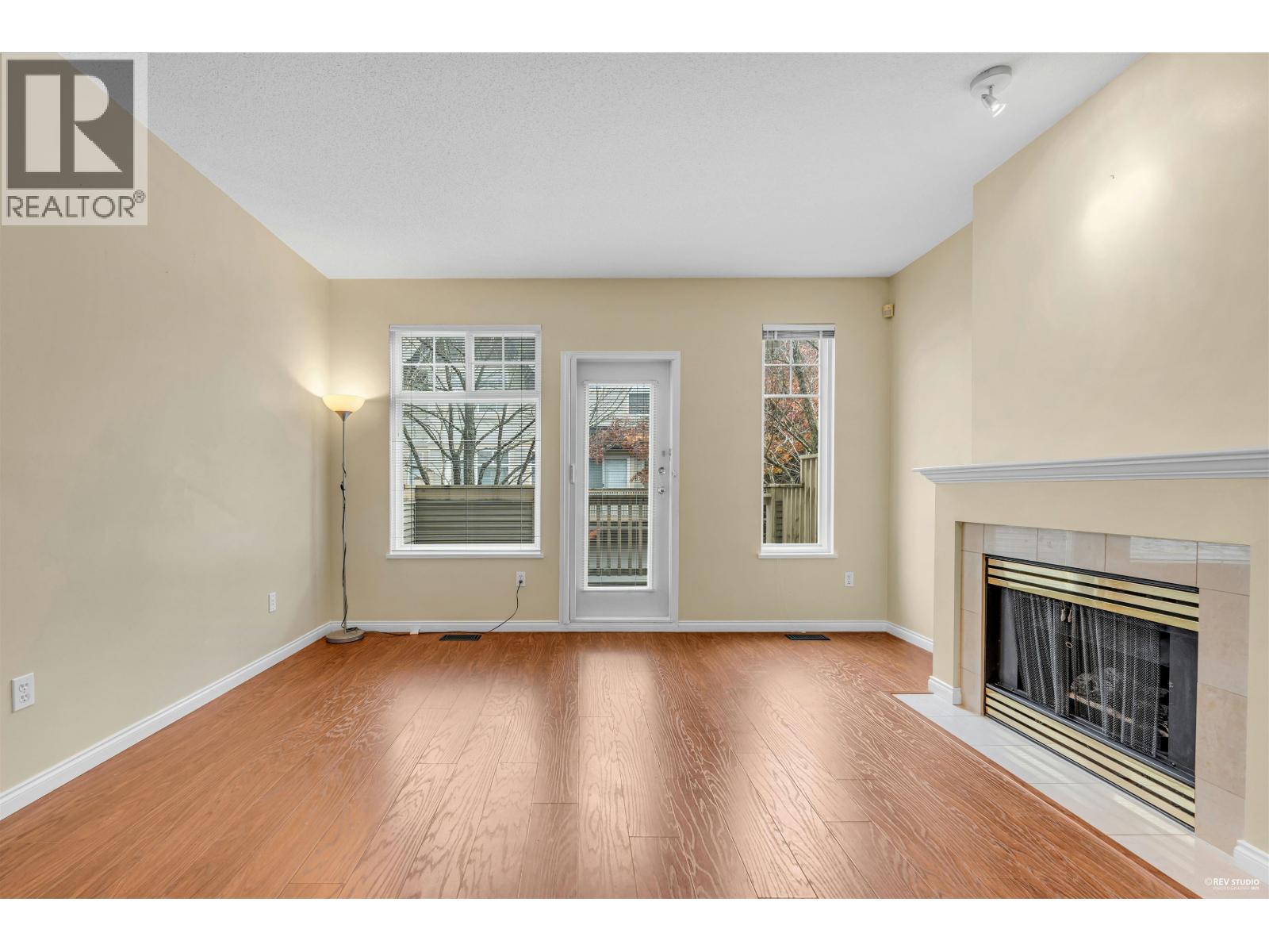 88 3711 ROBSON COURT, Richmond