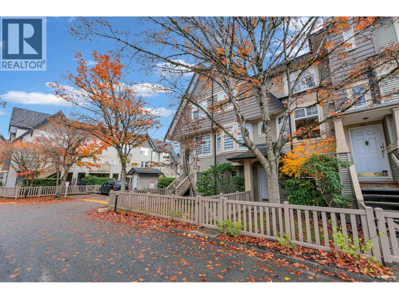 88 3711 ROBSON COURT, Richmond