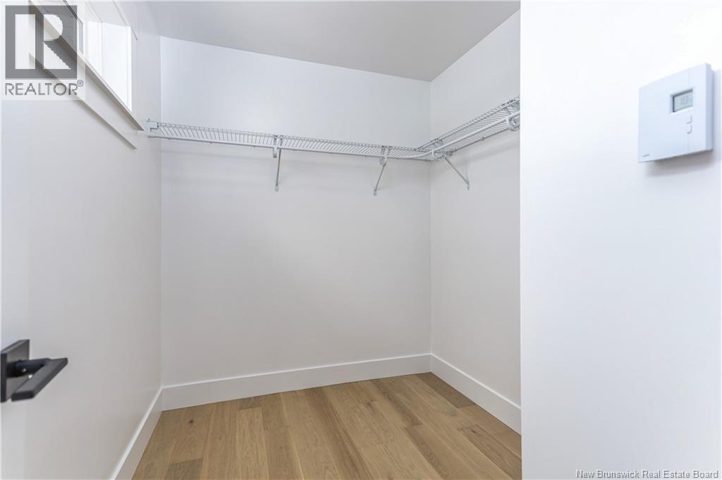 199 Runneymeade Road - 16