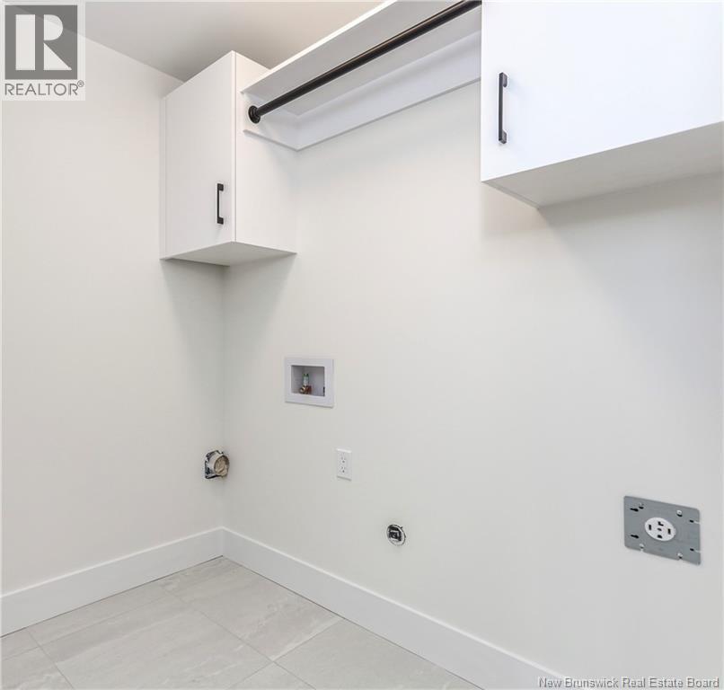 199 Runneymeade Road - 17
